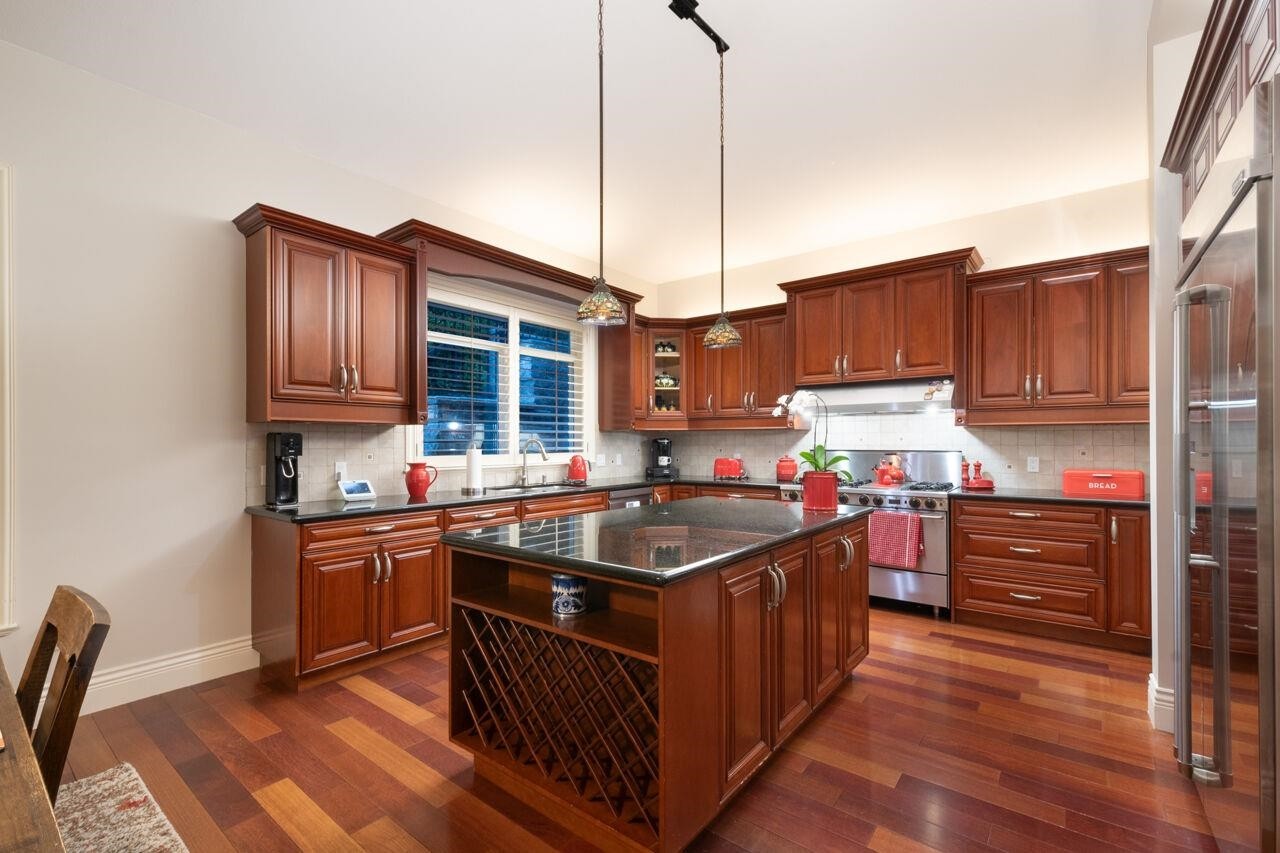 









3732


Marine

Avenue,
Belcarra,




BC
V3H 4R8

