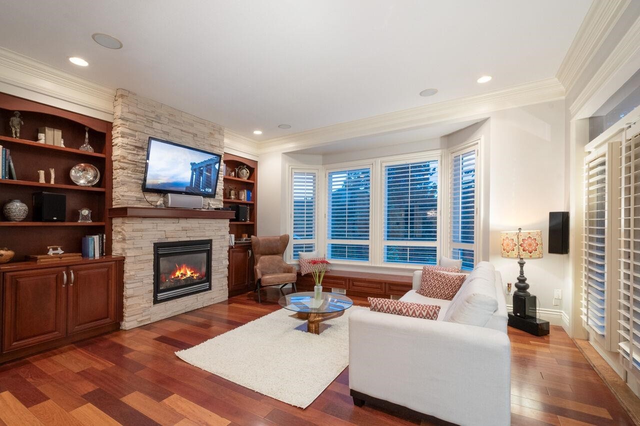 









3732


Marine

Avenue,
Belcarra,




BC
V3H 4R8

