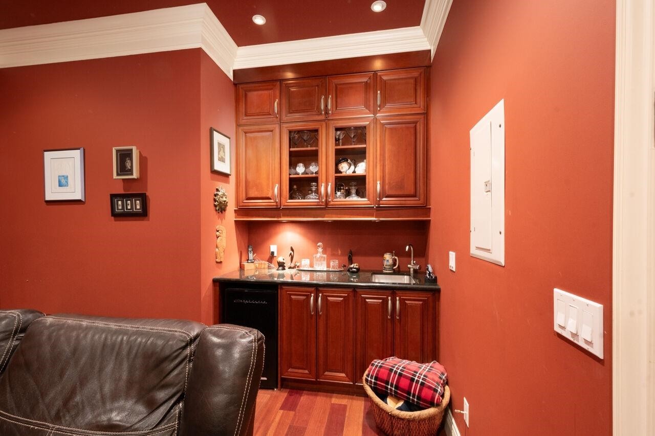 









3732


Marine

Avenue,
Belcarra,




BC
V3H 4R8

