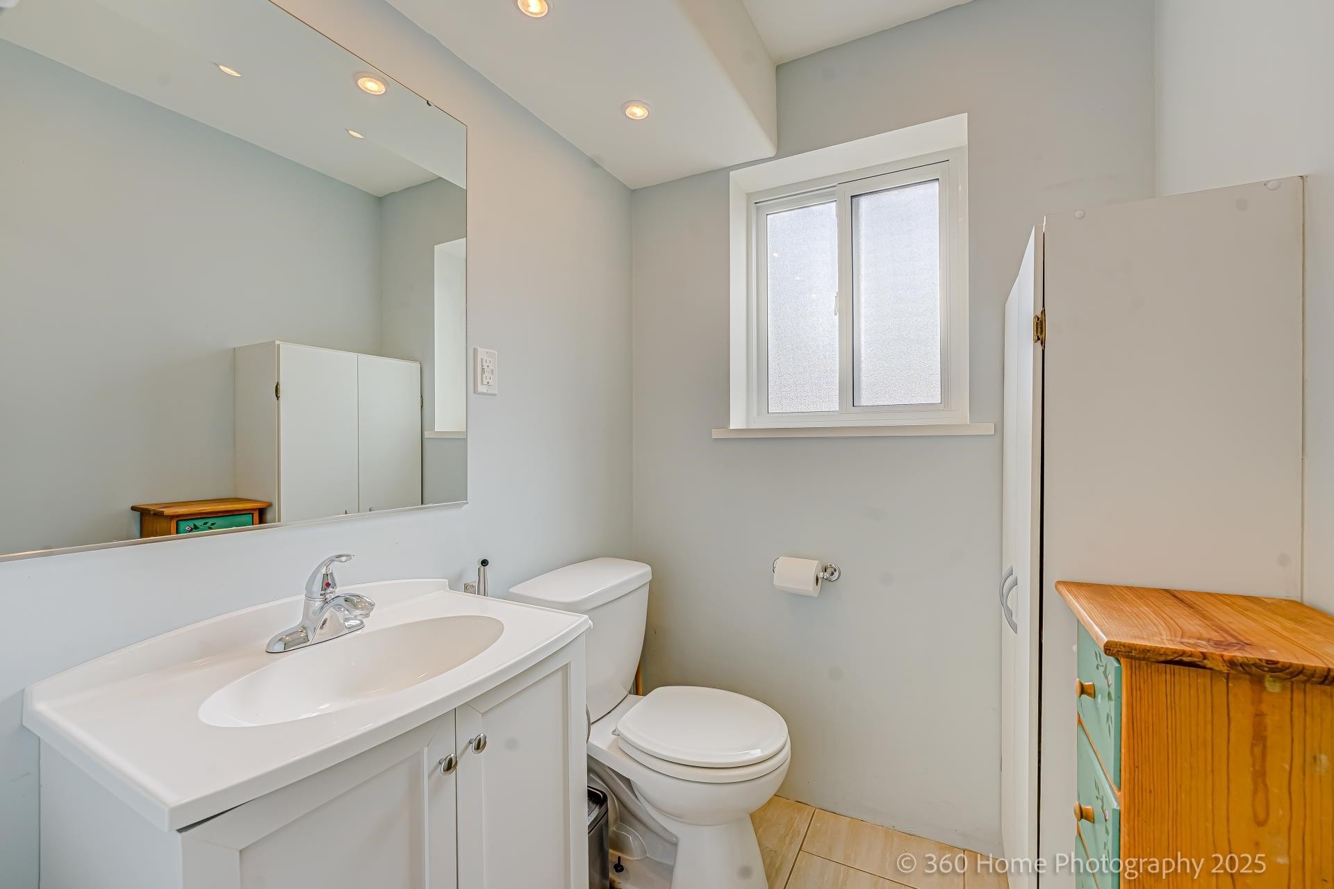 









3958


Coast Meridian

Road,
Port Coquitlam,




BC
V3B 3P4

