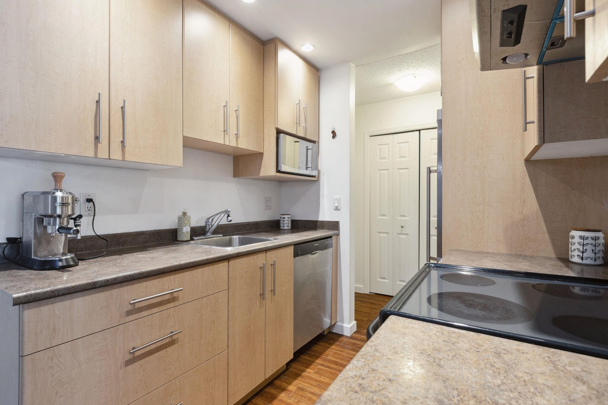 









1155


Ross

Road, 204,
North Vancouver,




BC
V7K 1C6

