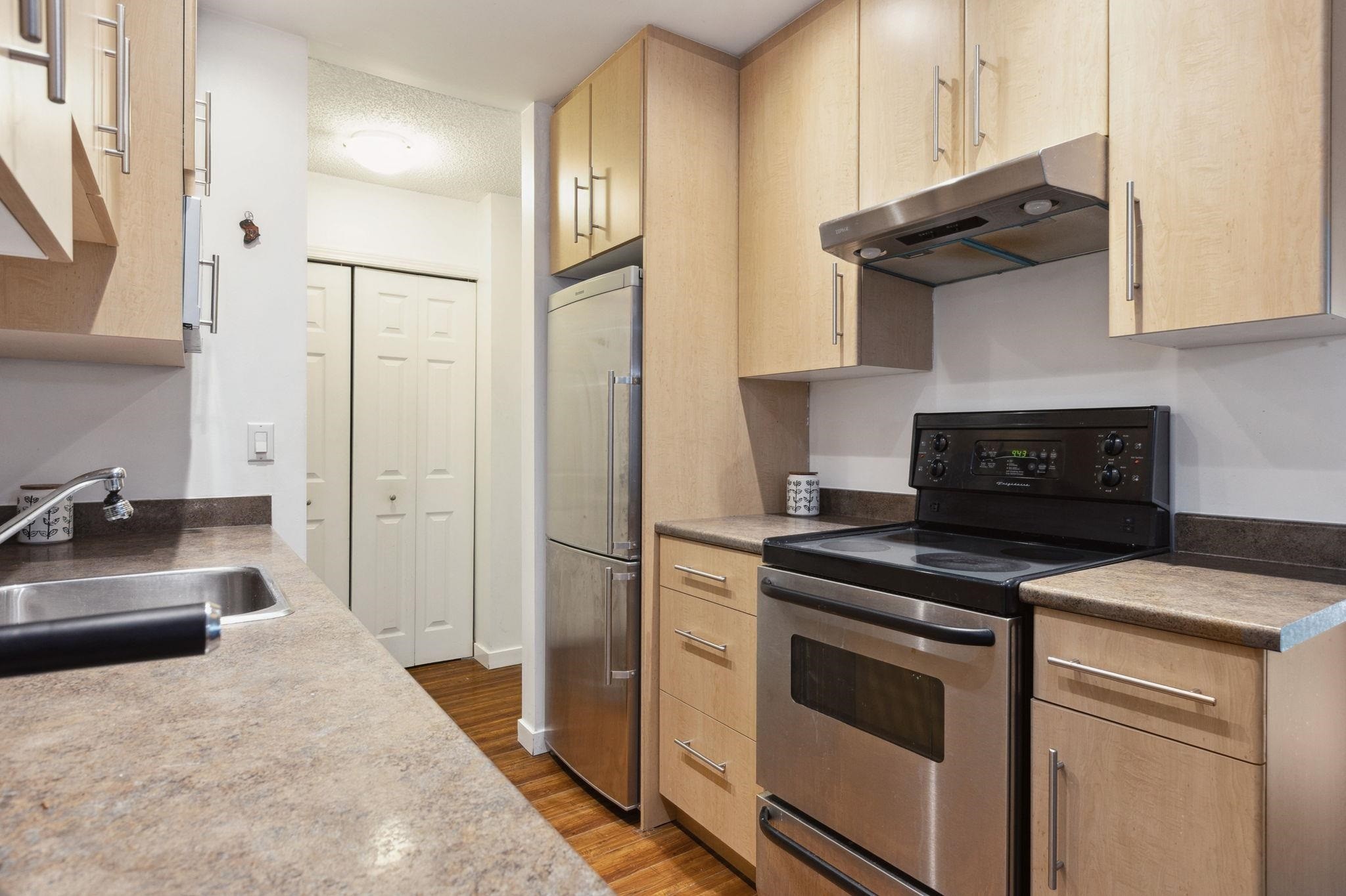 









1155


Ross

Road, 204,
North Vancouver,




BC
V7K 1C6

