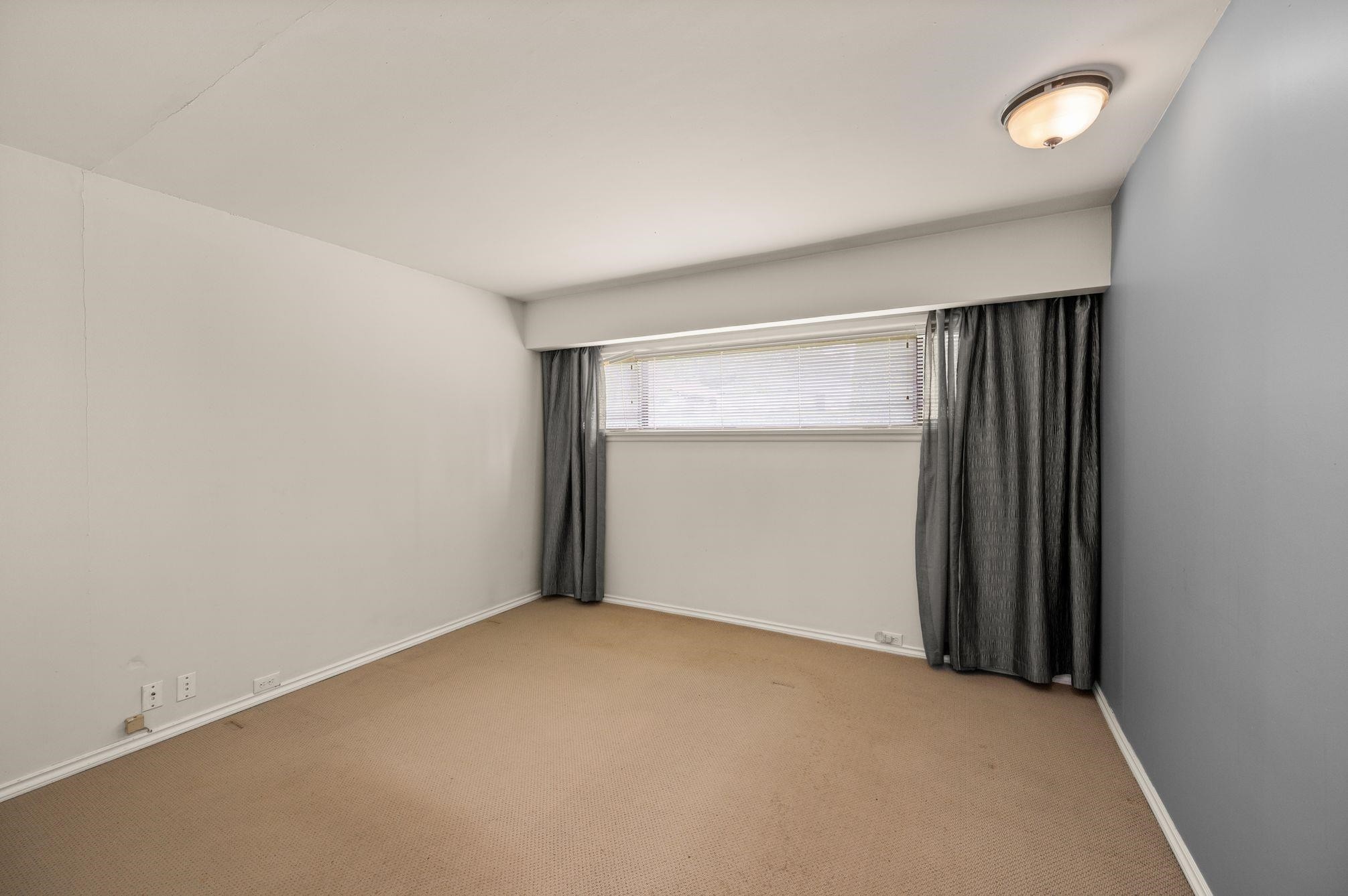 









765


Lynn Valley

Road,
North Vancouver,




BC
V7J 1Z5

