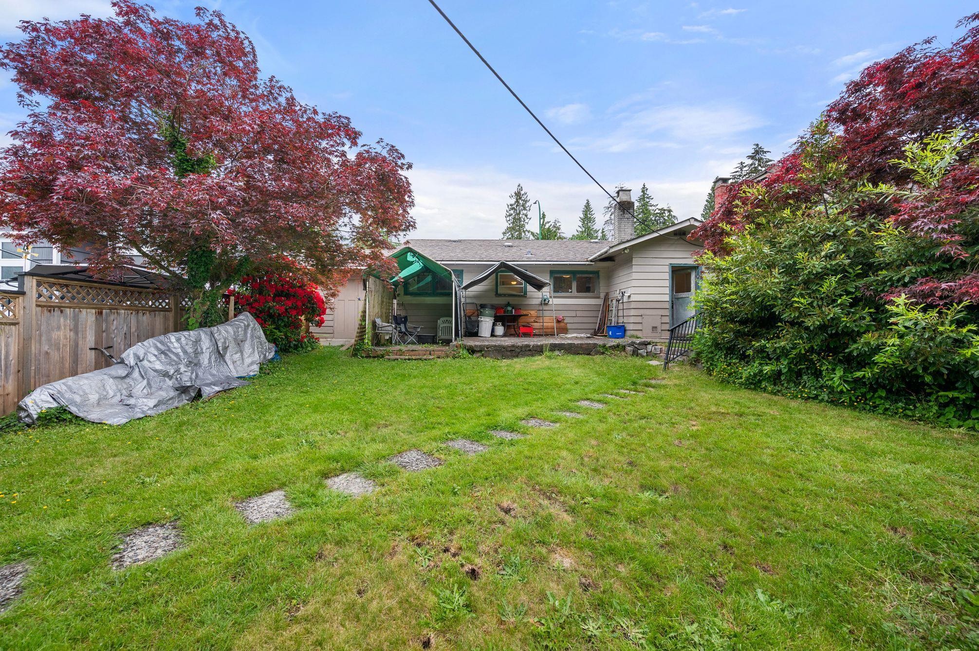 









765


Lynn Valley

Road,
North Vancouver,




BC
V7J 1Z5

