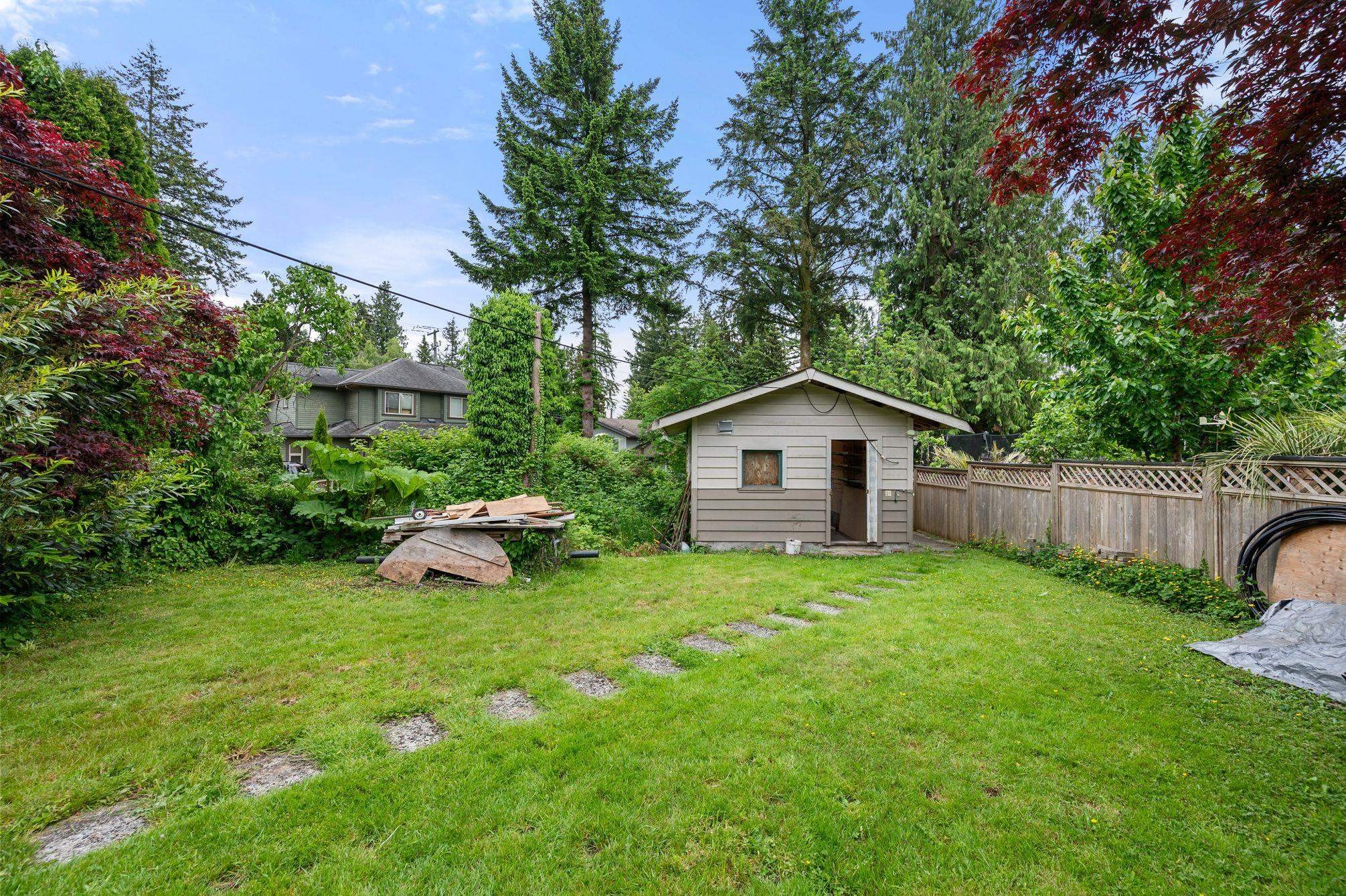 









765


Lynn Valley

Road,
North Vancouver,




BC
V7J 1Z5


