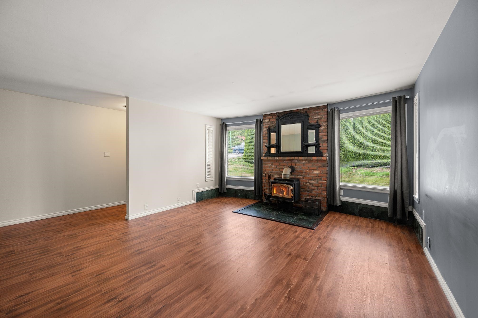 









765


Lynn Valley

Road,
North Vancouver,




BC
V7J 1Z5

