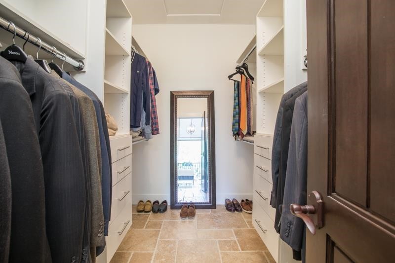









1134


Montroyal

Boulevard,
North Vancouver,




BC
V7R 2H7

