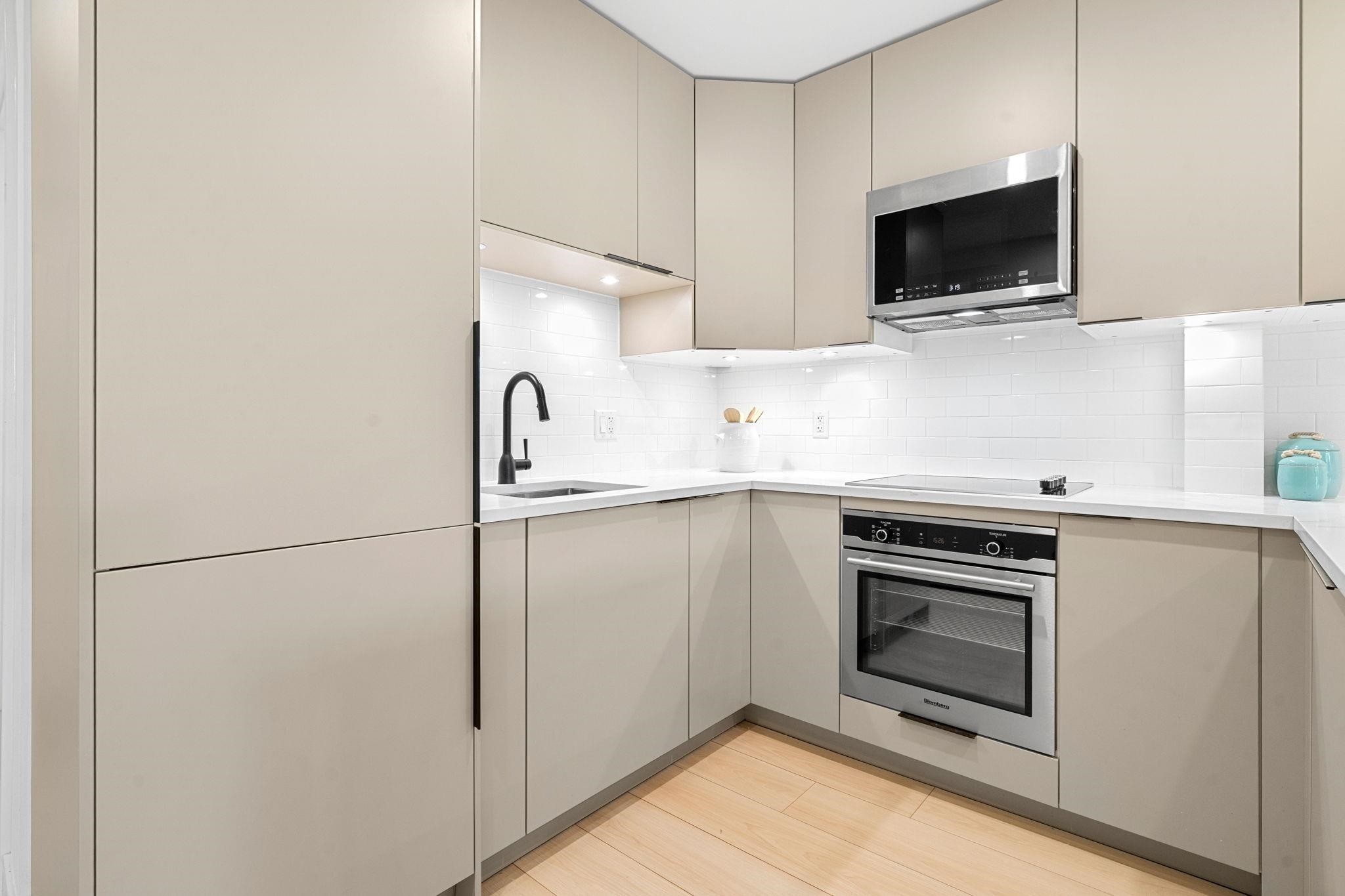 









1545


2nd

Avenue East, 203,
Vancouver,




BC
V5N 1C8

