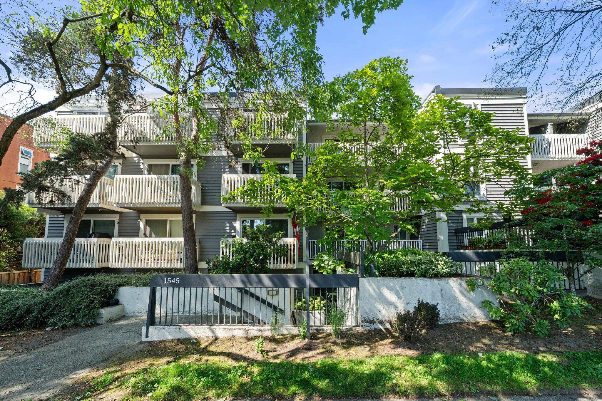 









1545


2nd

Avenue East, 203,
Vancouver,




BC
V5N 1C8

