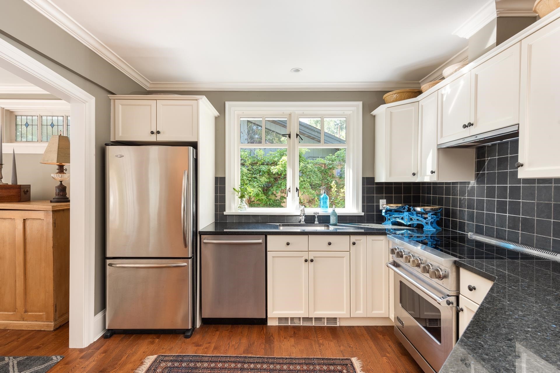 









1137


Miller

Road,
Bowen Island,




BC
V0N 1G1


