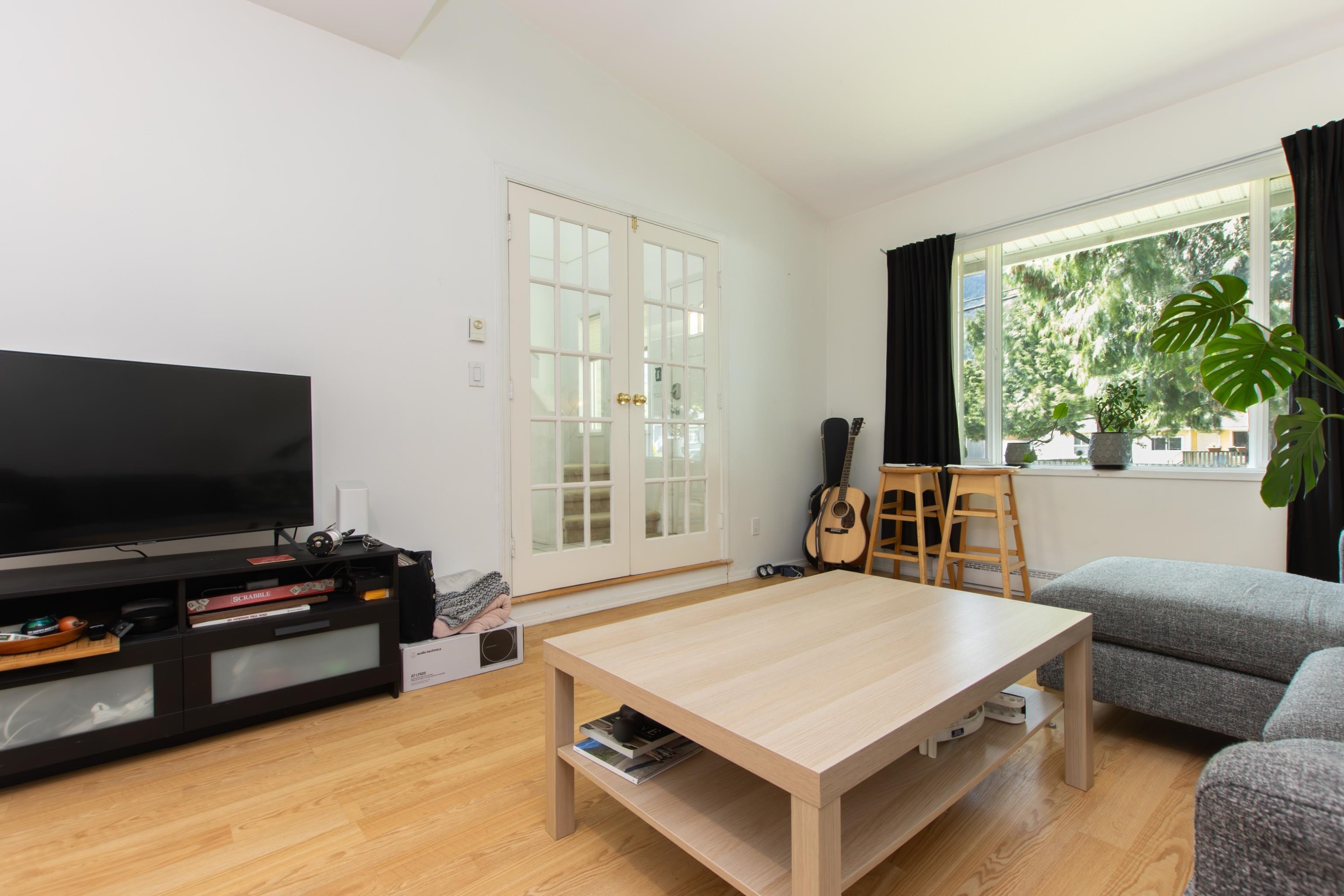 









39710


Government

Road,
Squamish,




BC
V8B 0A5

