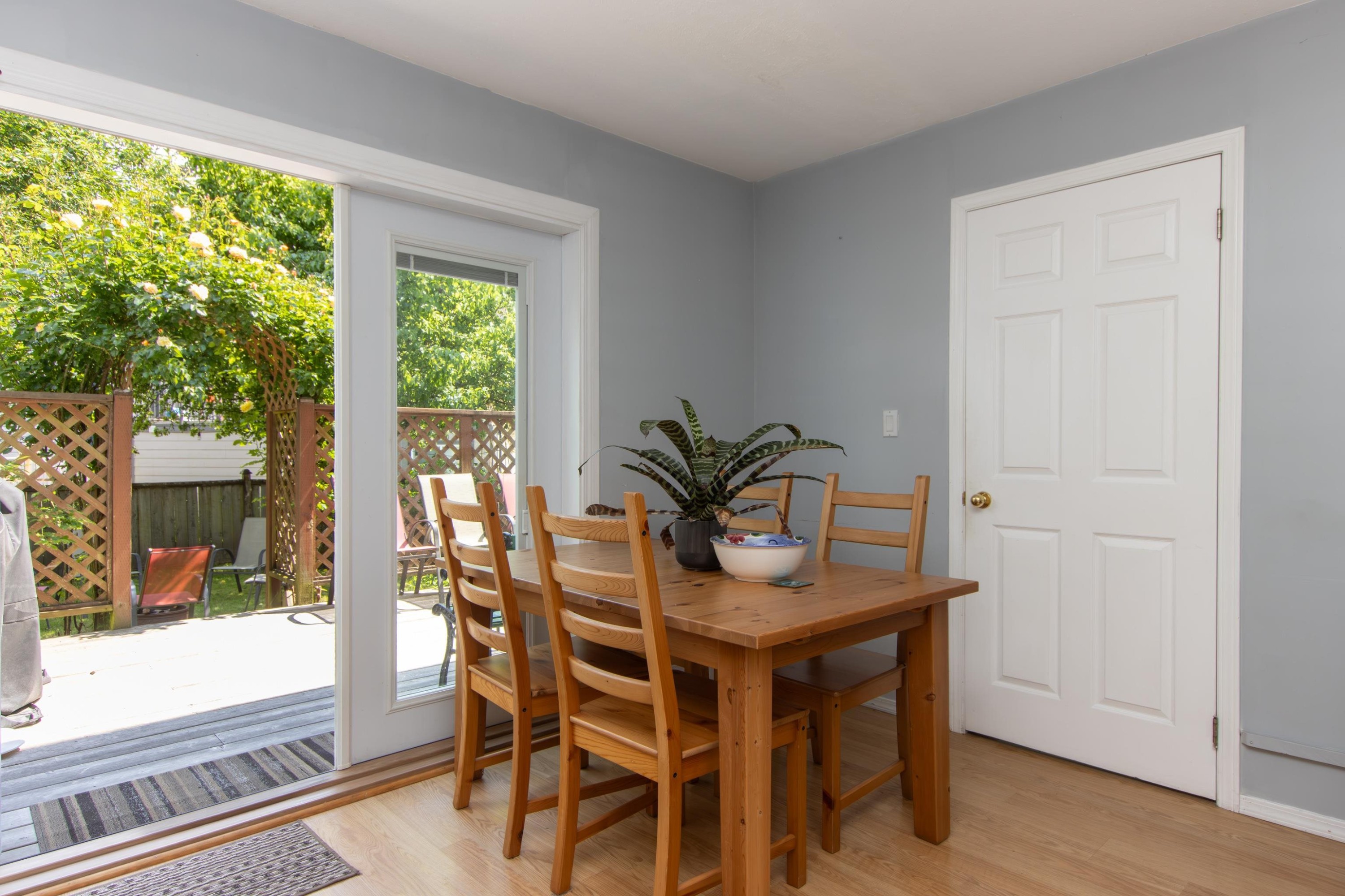 









39710


Government

Road,
Squamish,




BC
V8B 0A5

