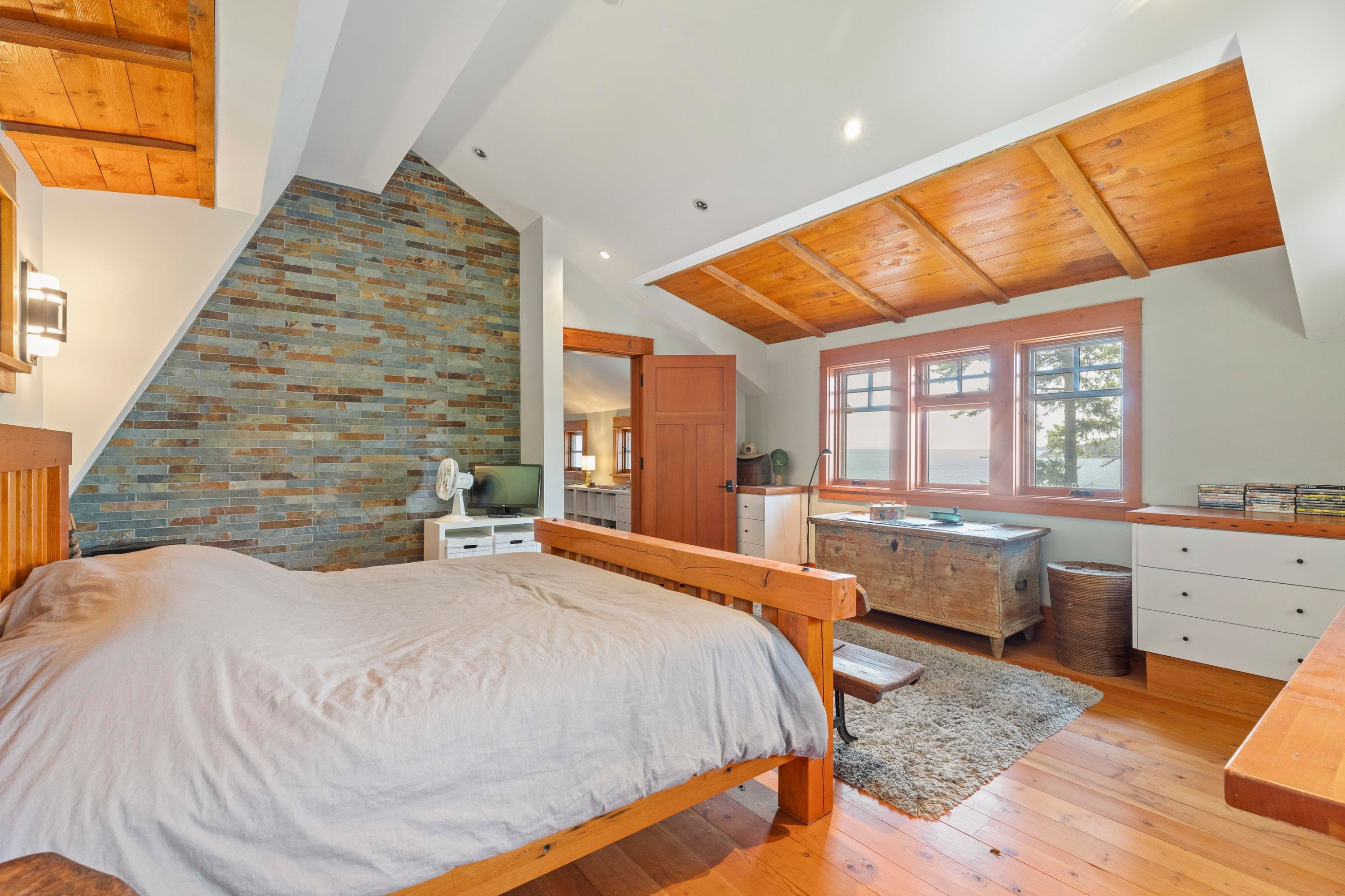 









329


Esplanade

Road,
Keats Island,




BC
V0N 1G2

