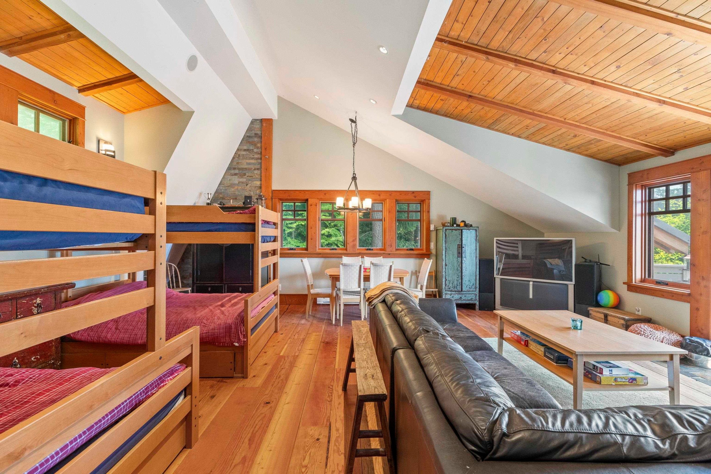 









329


Esplanade

Road,
Keats Island,




BC
V0N 1G2

