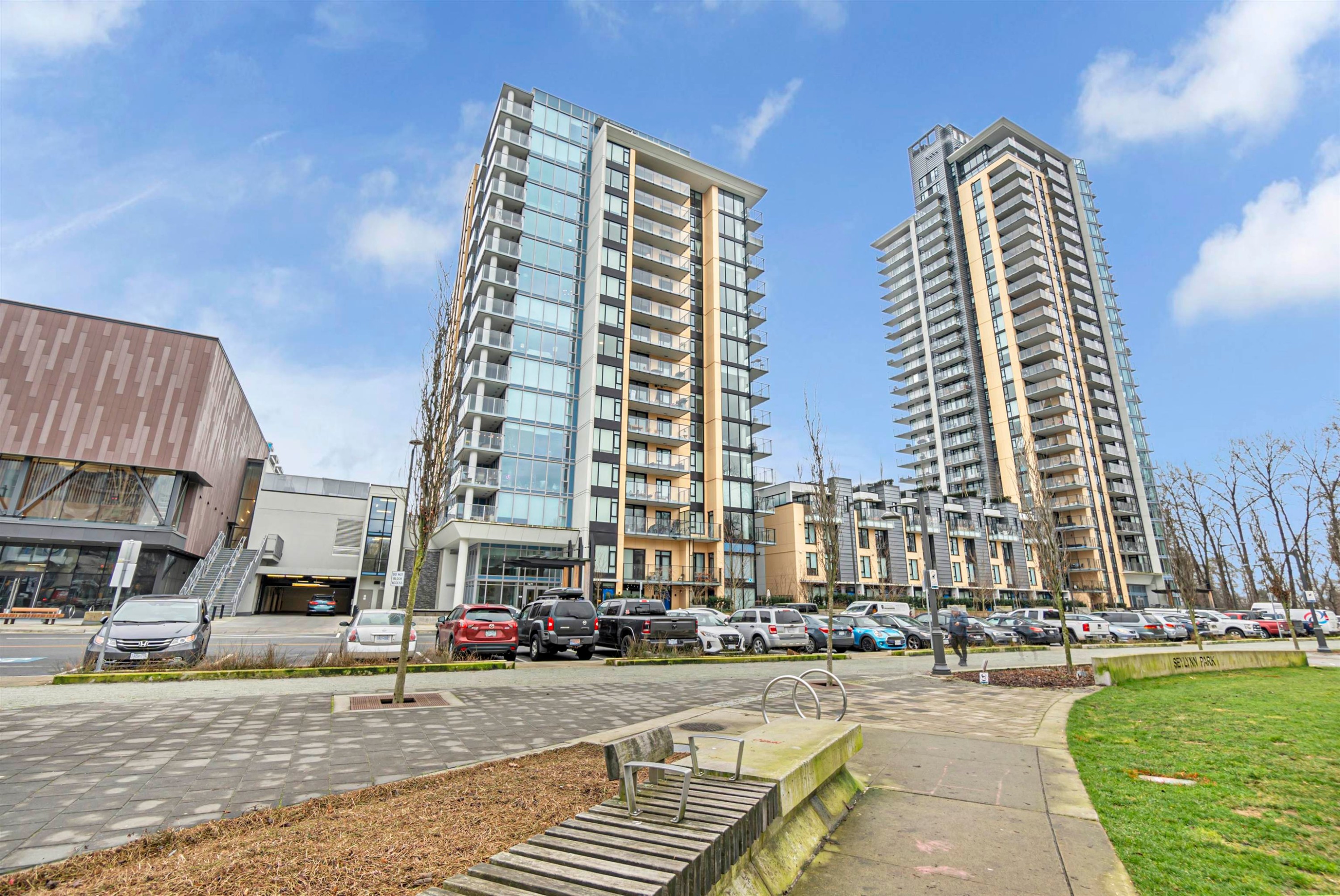 









1401


Hunter

Street, 1607,
North Vancouver,




BC
V7J 0E2

