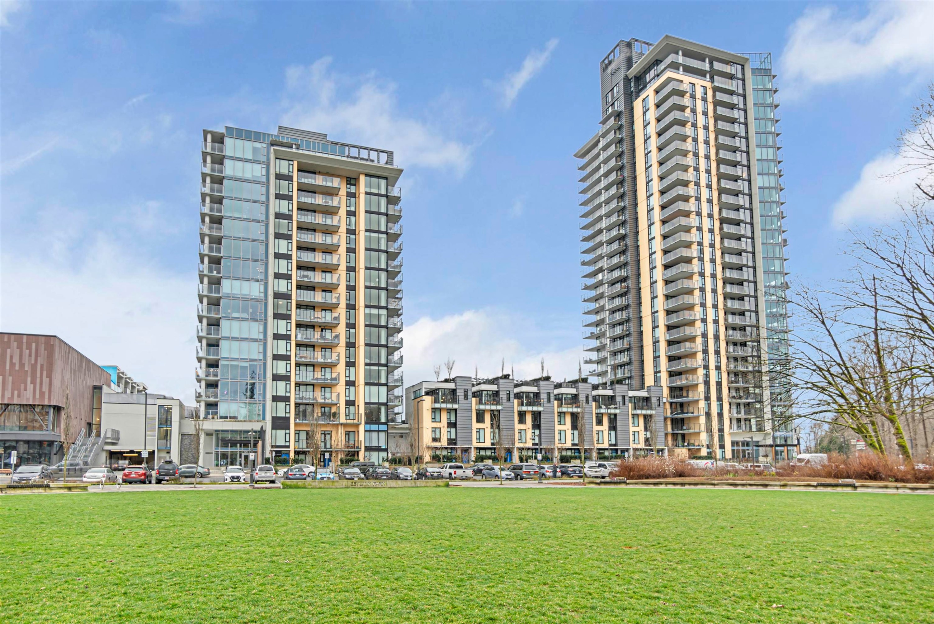









1401


Hunter

Street, 1607,
North Vancouver,




BC
V7J 0E2

