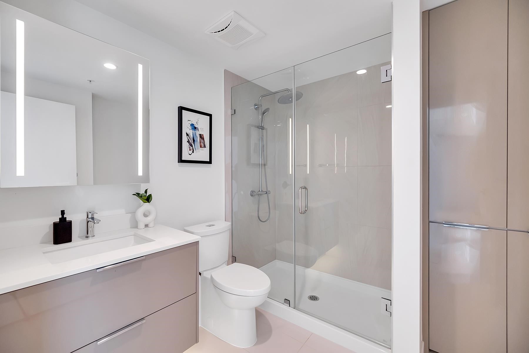 









1401


Hunter

Street, 1607,
North Vancouver,




BC
V7J 0E2

