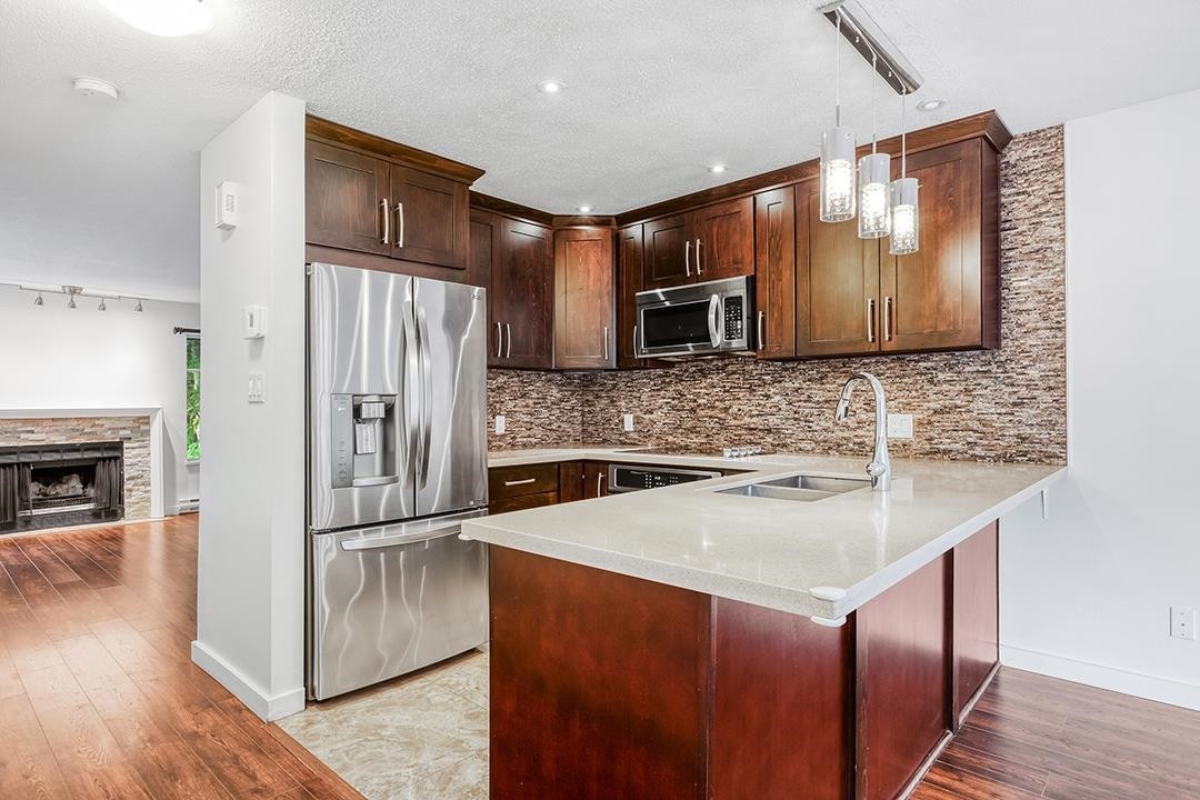 









2886


Mt Seymour

Parkway,
North Vancouver,




BC
V7H 1E9

