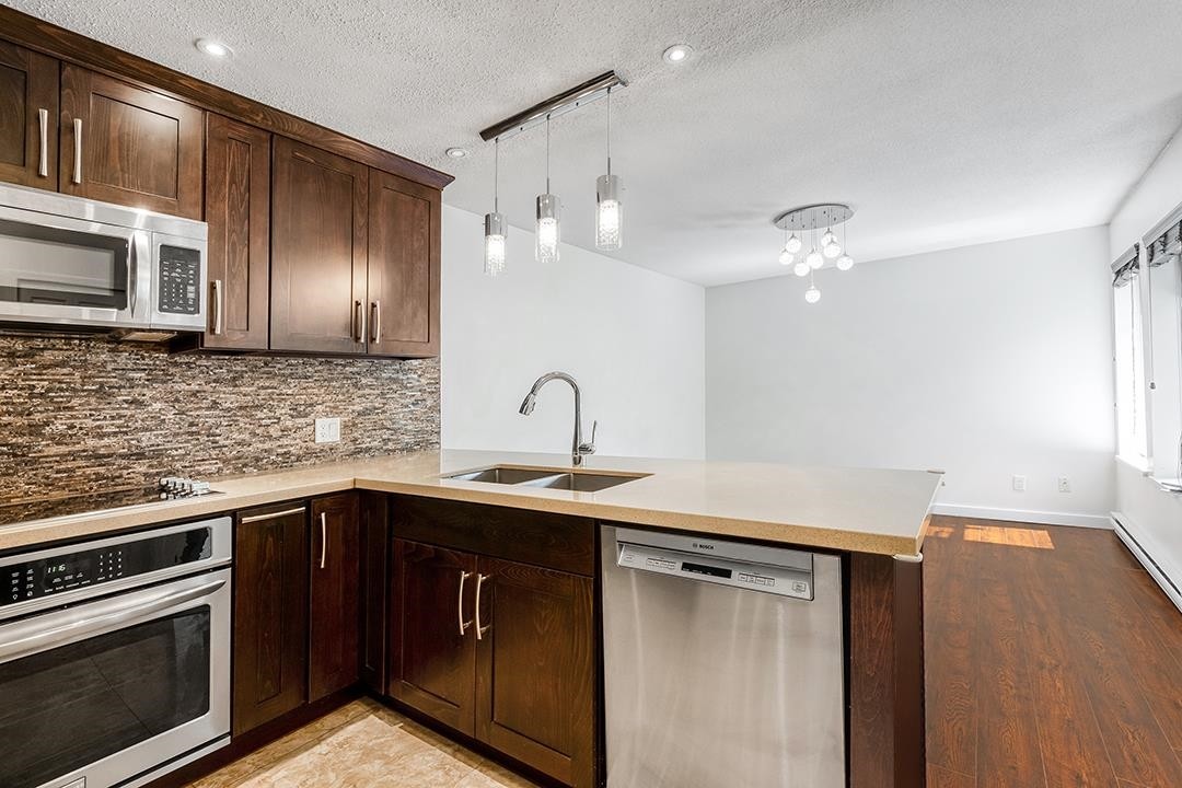 









2886


Mt Seymour

Parkway,
North Vancouver,




BC
V7H 1E9


