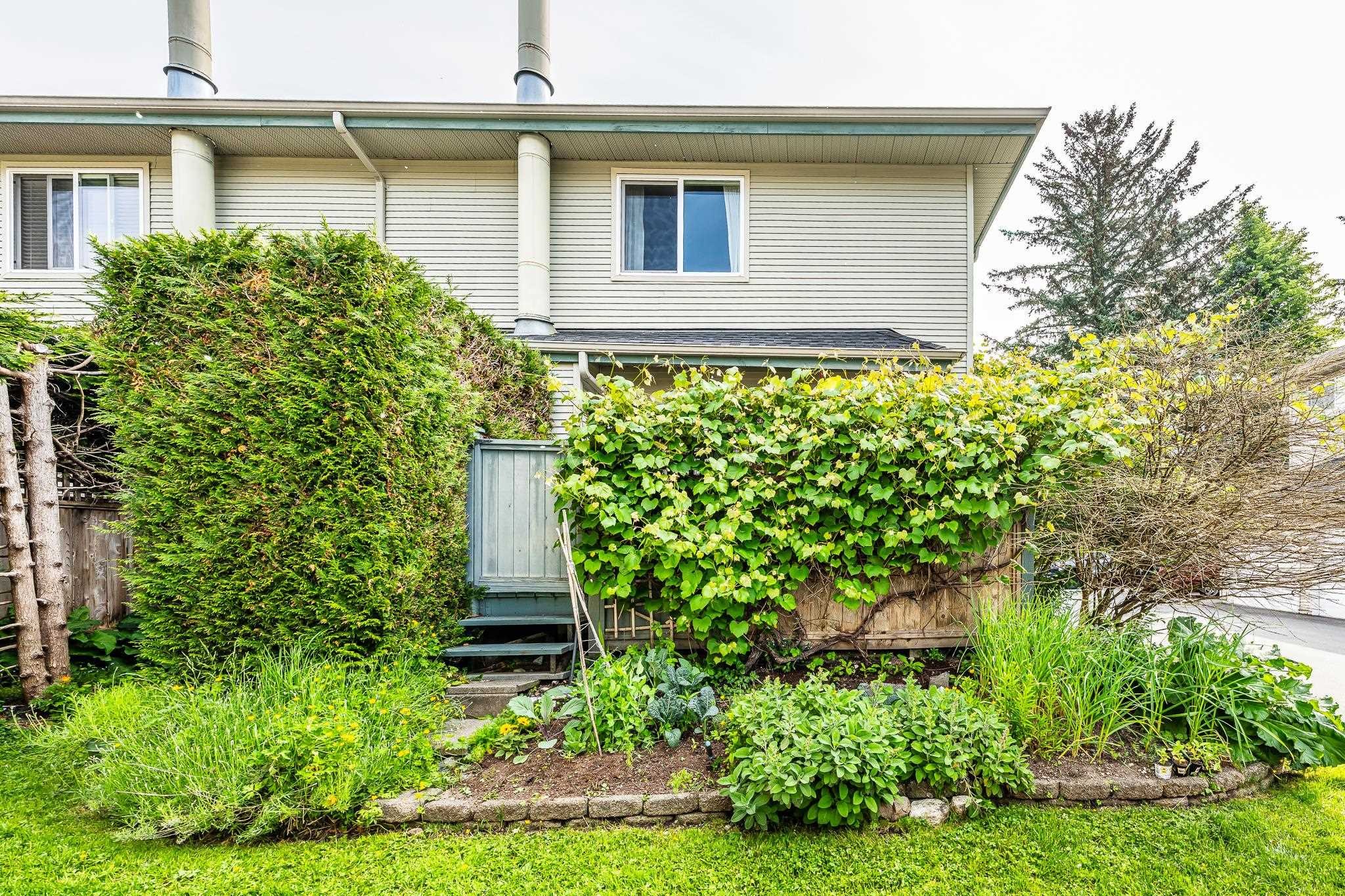 









41449


Government

Road, 28,
Squamish,




BC
V8B 0G4

