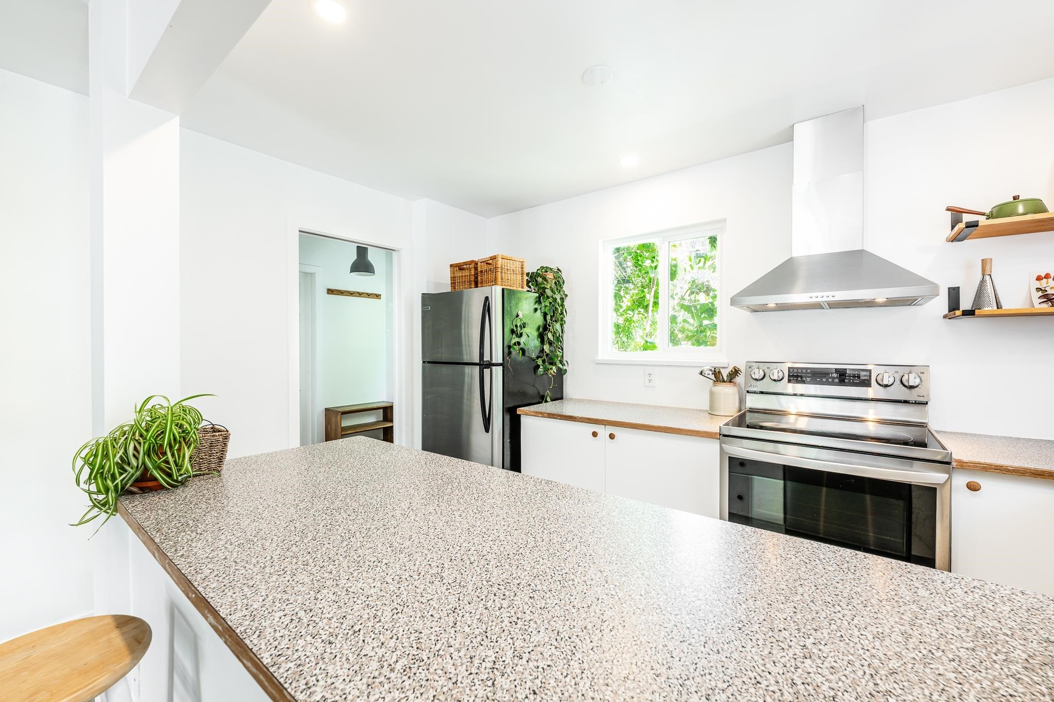 









41449


Government

Road, 28,
Squamish,




BC
V8B 0G4

