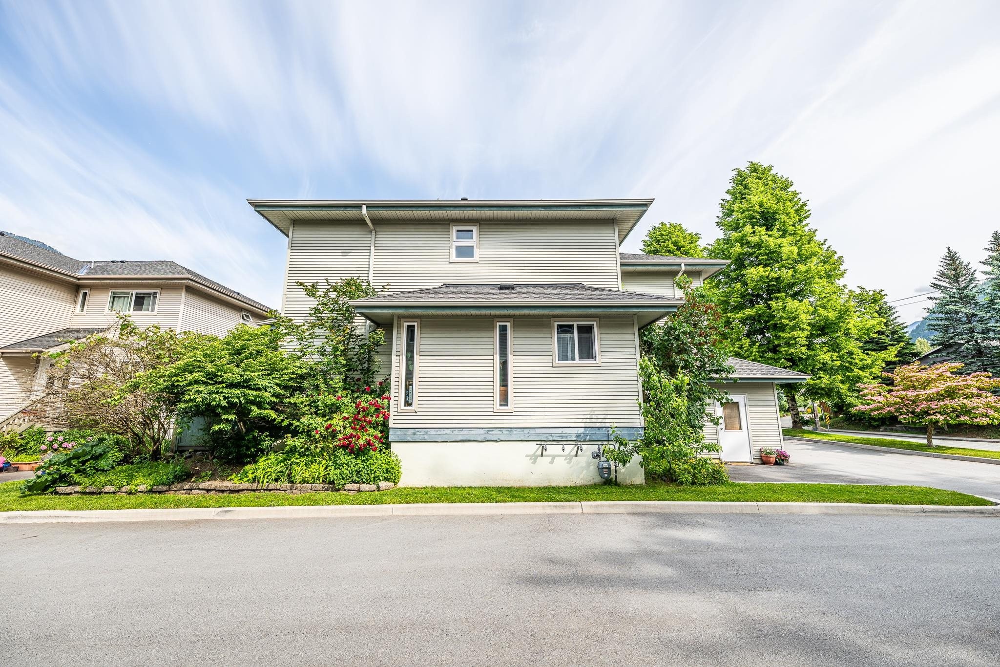 









41449


Government

Road, 28,
Squamish,




BC
V8B 0G4

