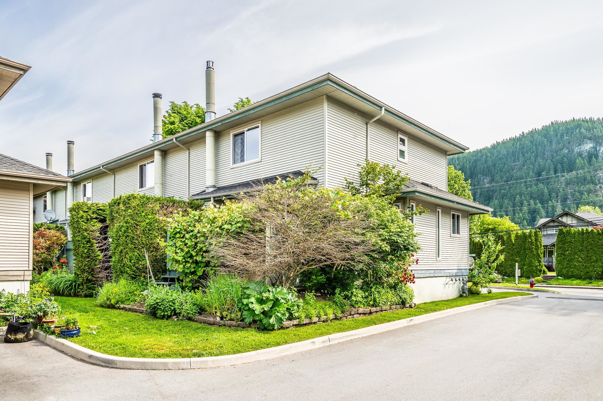 









41449


Government

Road, 28,
Squamish,




BC
V8B 0G4

