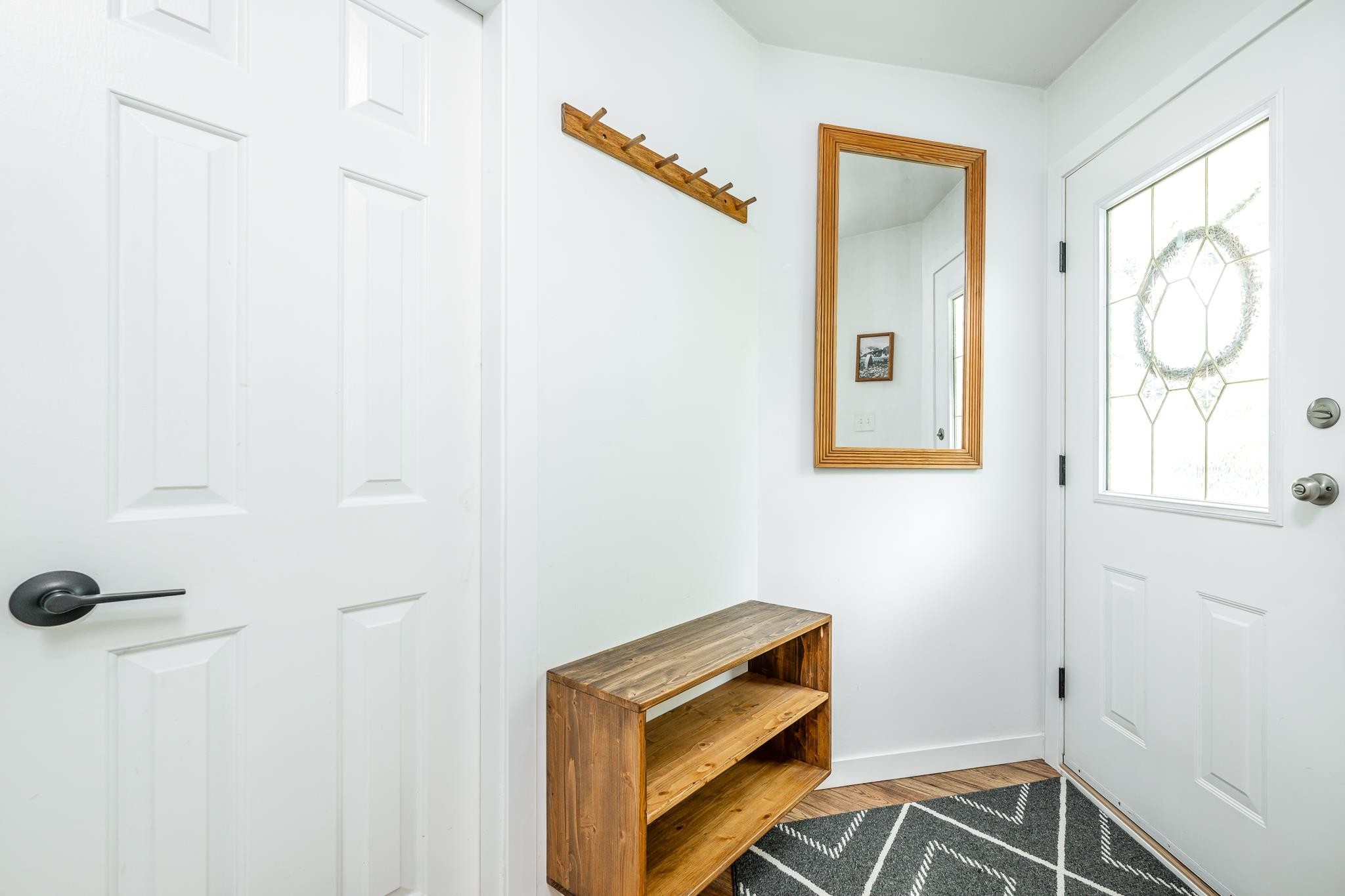 









41449


Government

Road, 28,
Squamish,




BC
V8B 0G4

