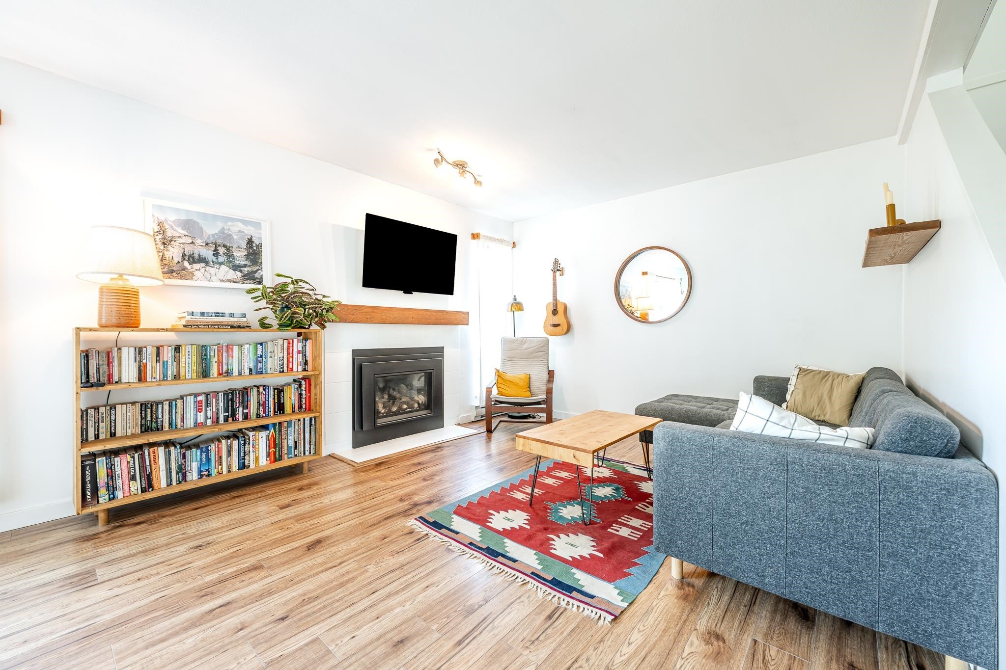









41449


Government

Road, 28,
Squamish,




BC
V8B 0G4

