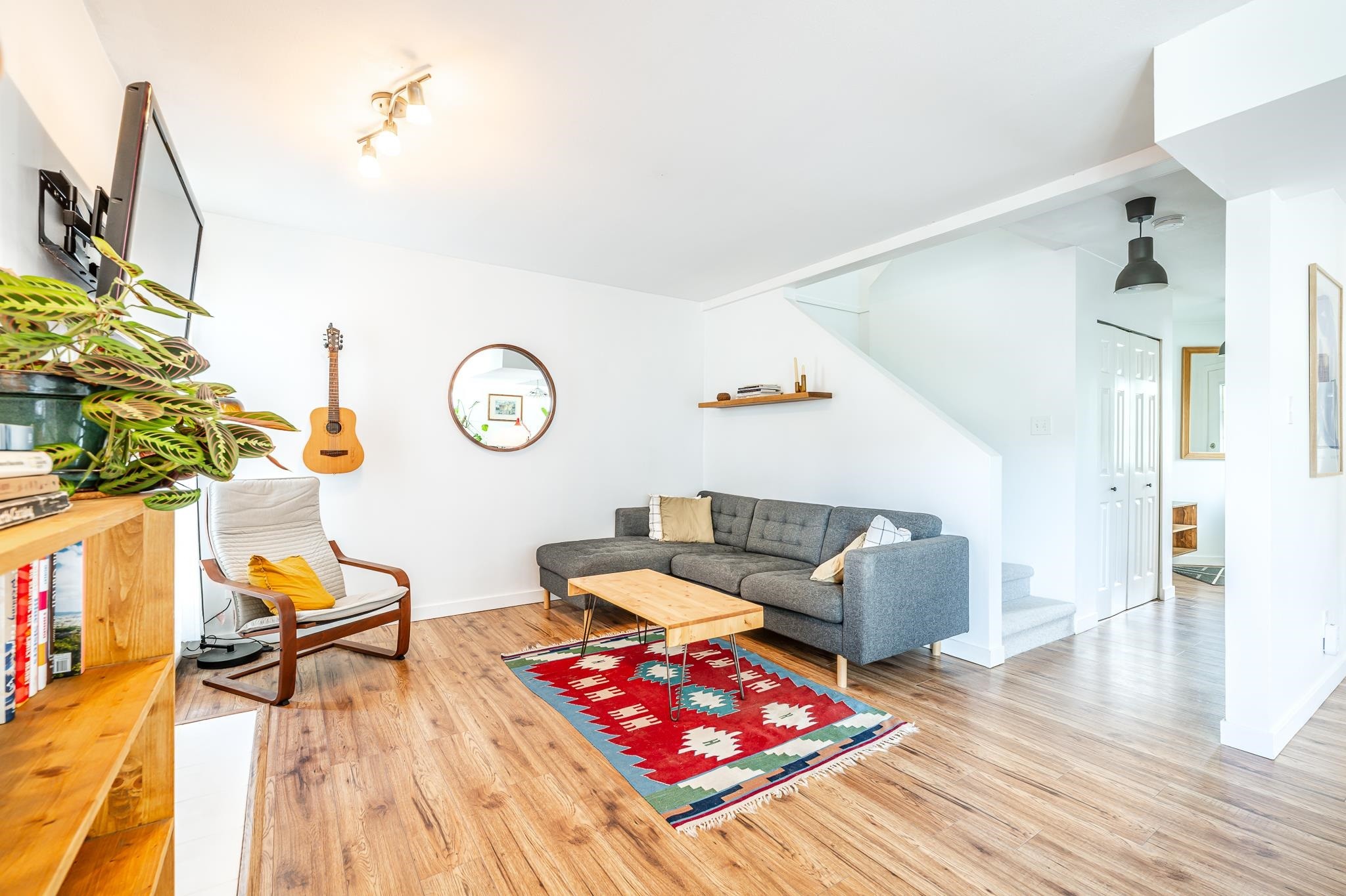 









41449


Government

Road, 28,
Squamish,




BC
V8B 0G4

