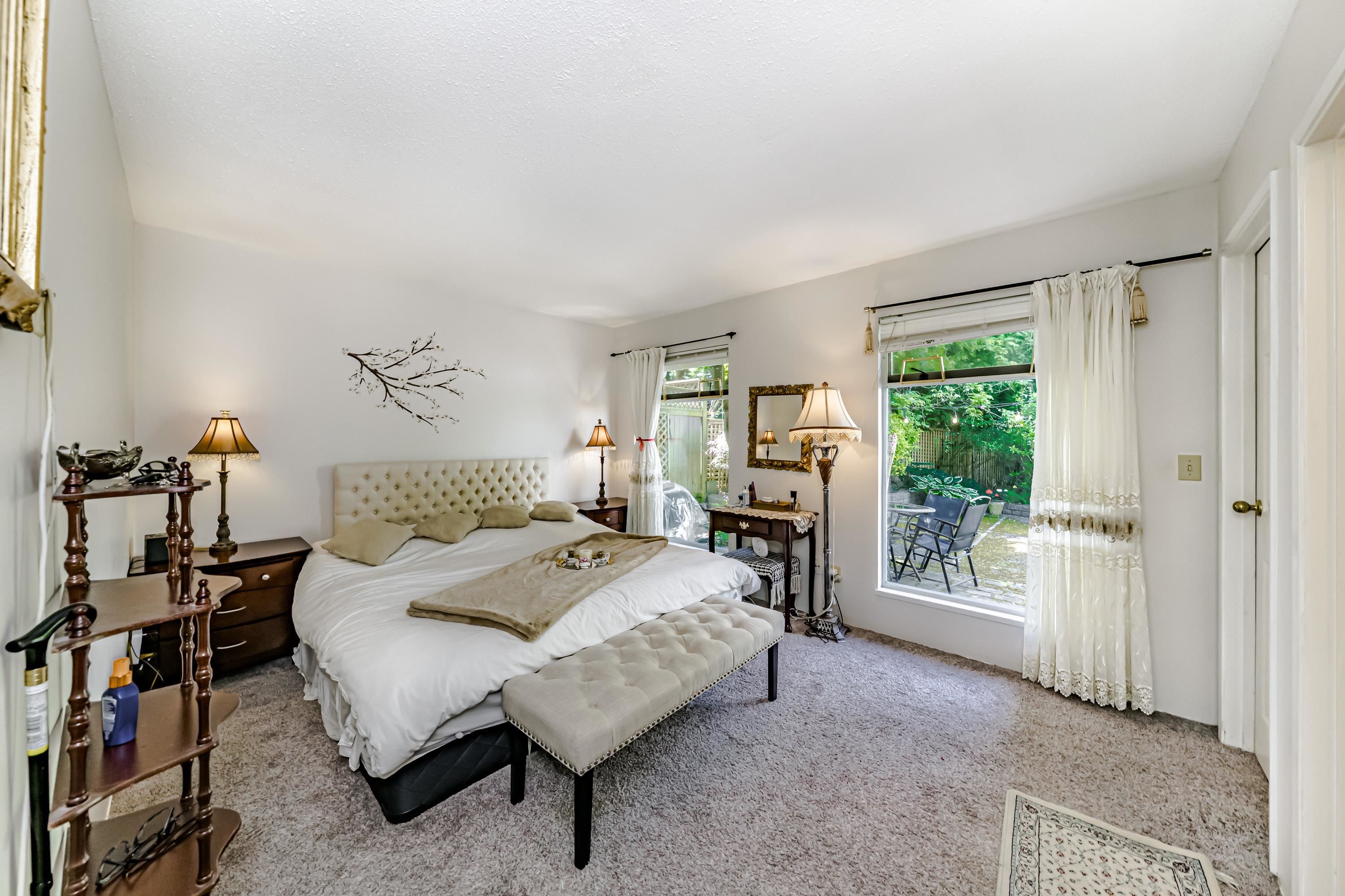 









1472


Village Green

Wynd,
Tsawwassen,




BC
V4L 2K4


