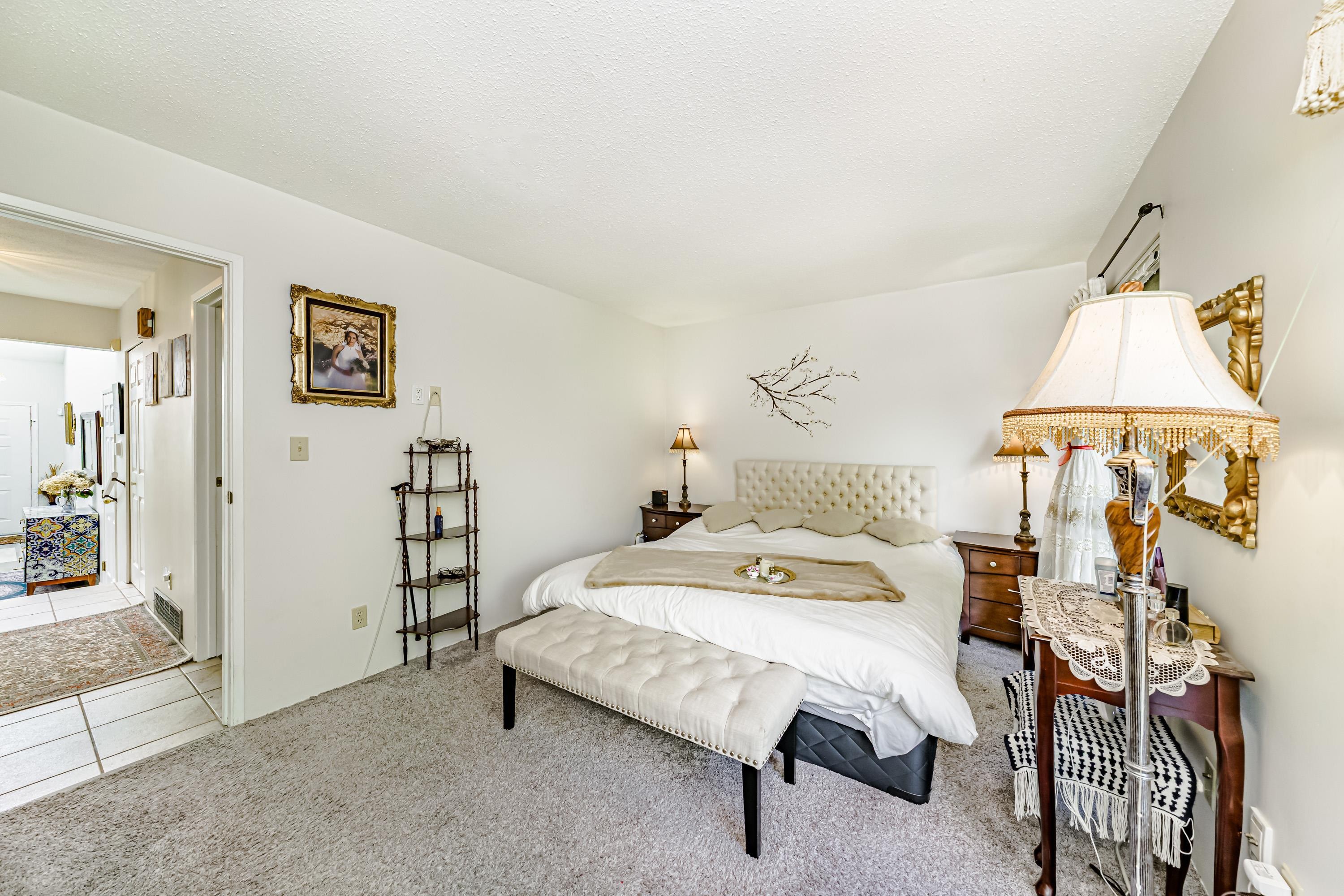 









1472


Village Green

Wynd,
Tsawwassen,




BC
V4L 2K4

