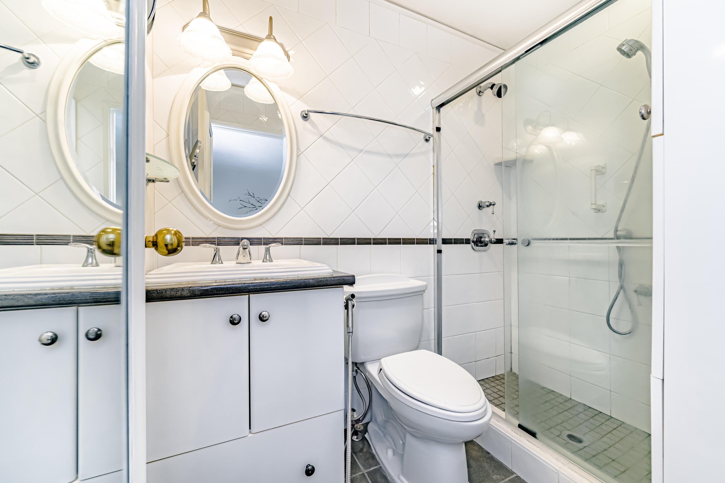 









1472


Village Green

Wynd,
Tsawwassen,




BC
V4L 2K4


