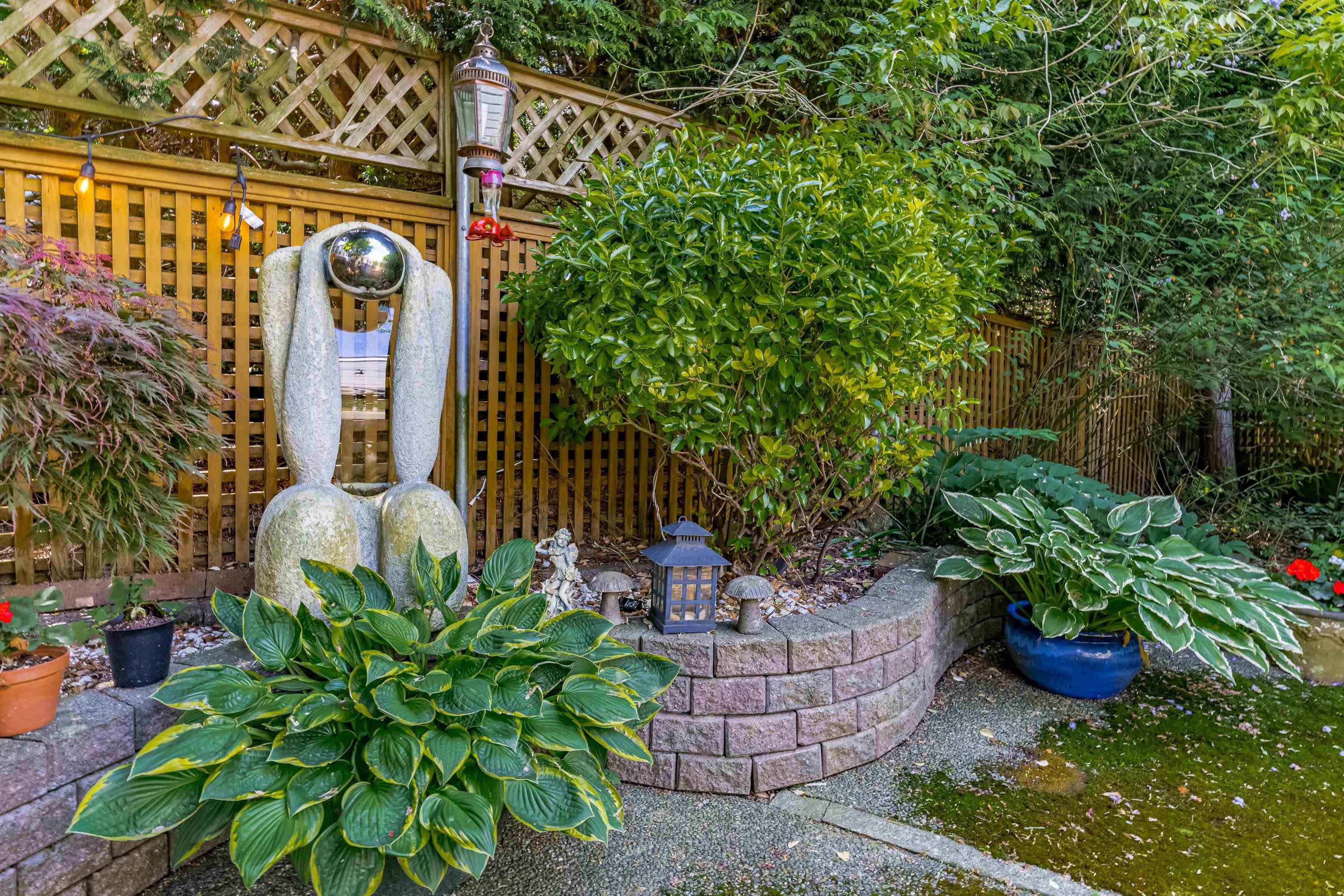 









1472


Village Green

Wynd,
Tsawwassen,




BC
V4L 2K4

