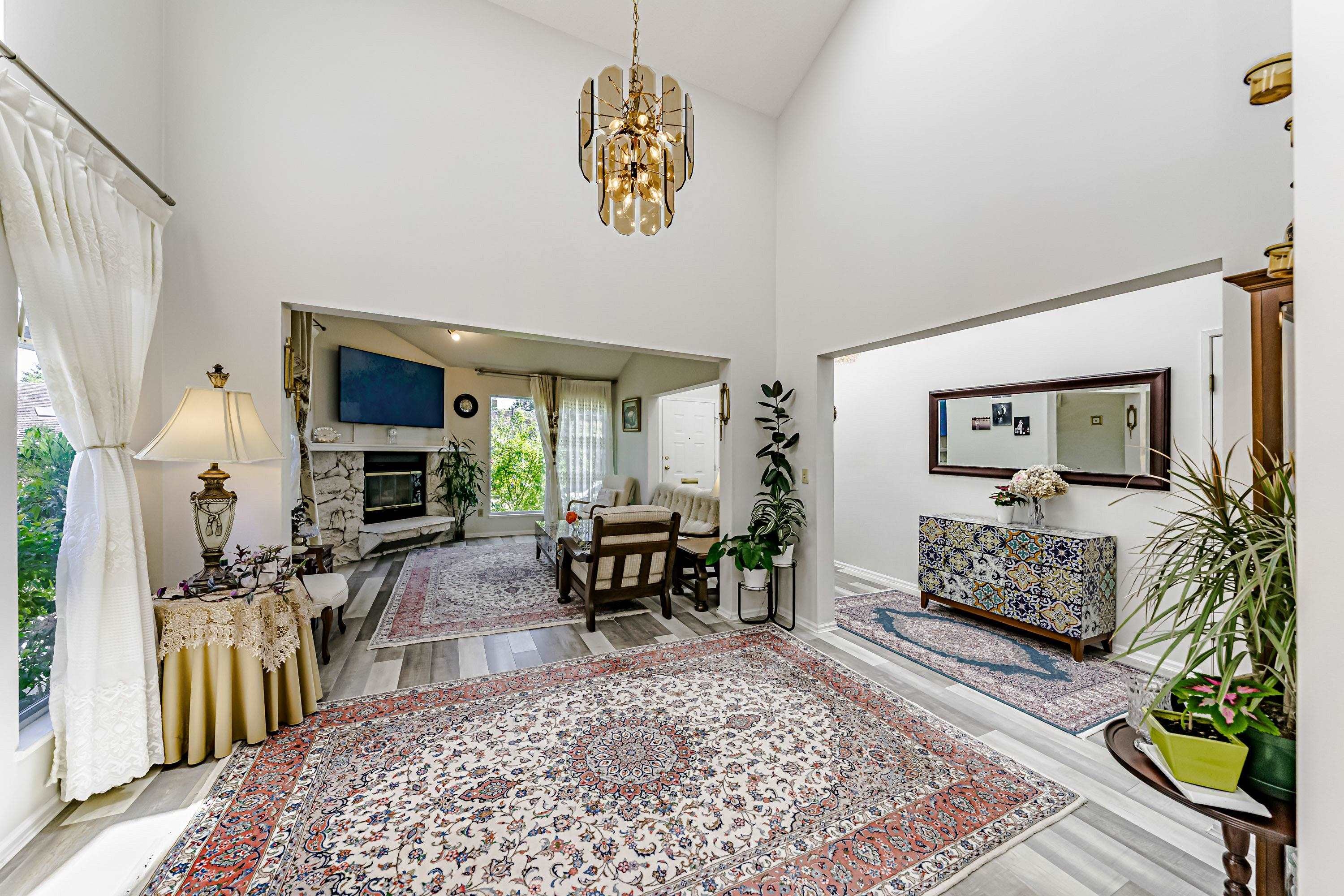









1472


Village Green

Wynd,
Tsawwassen,




BC
V4L 2K4

