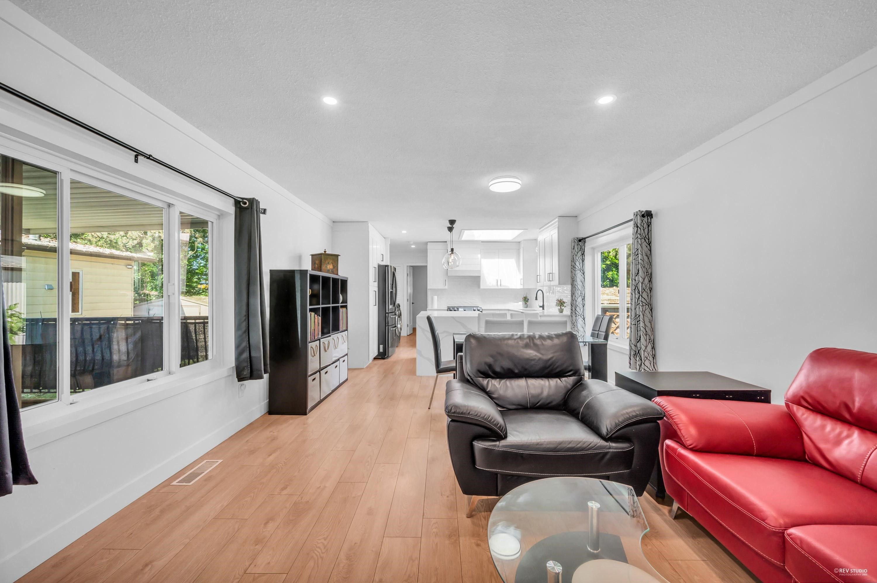 









145


King Edward

Street, 4,
Coquitlam,




BC
V3K 6K9

