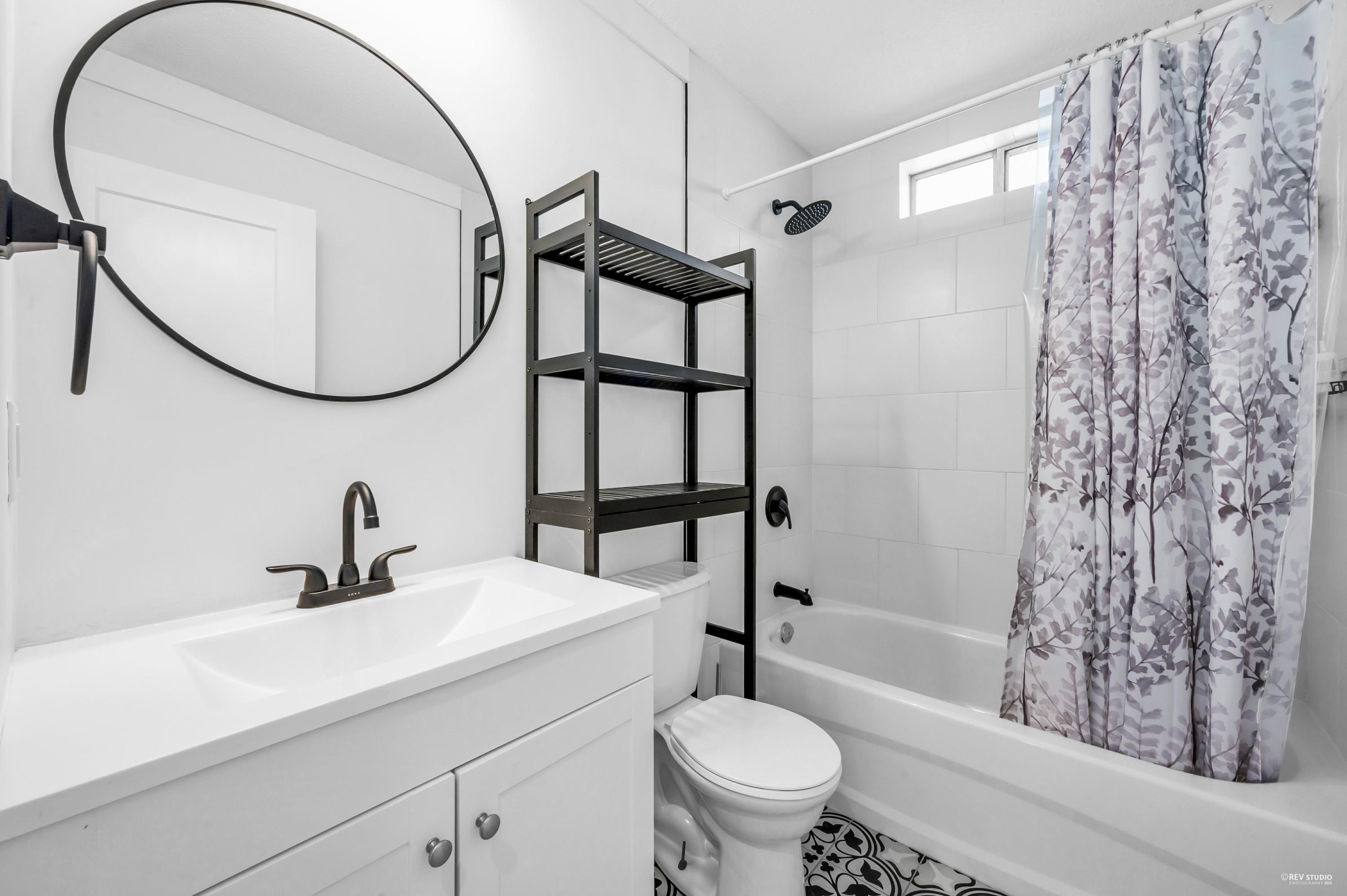 









145


King Edward

Street, 4,
Coquitlam,




BC
V3K 6K9

