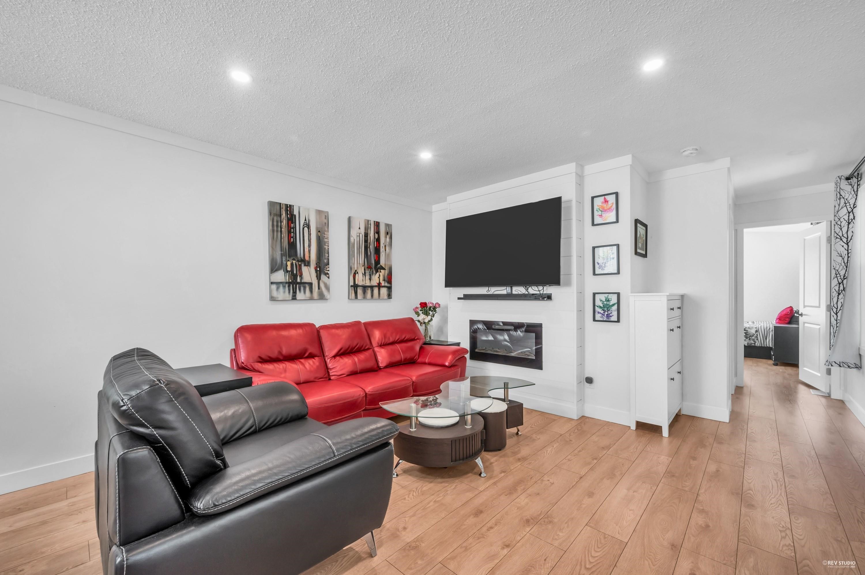









145


King Edward

Street, 4,
Coquitlam,




BC
V3K 6K9

