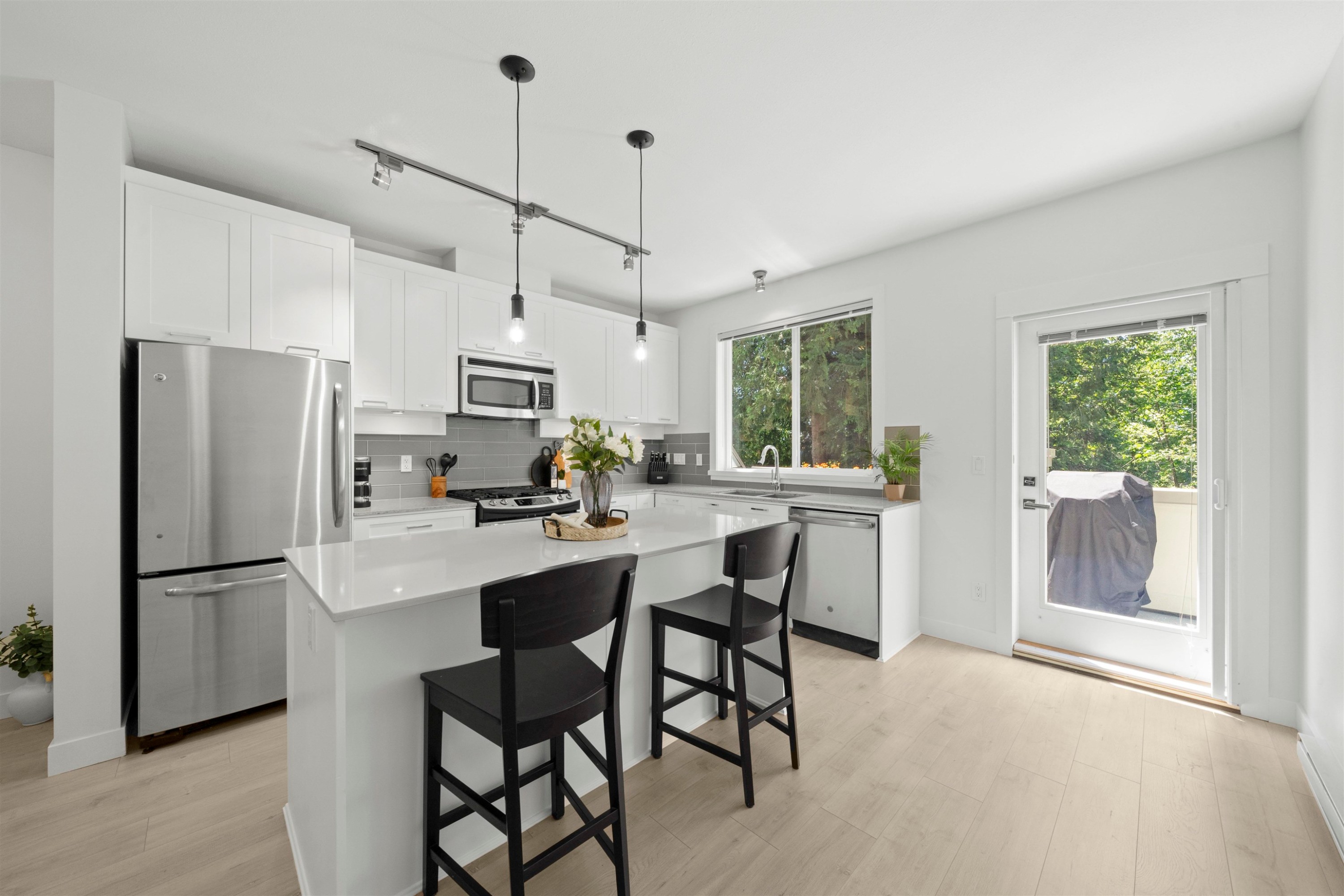 









3395


Galloway

Avenue, 3,
Coquitlam,




BC
V3E 0H2

