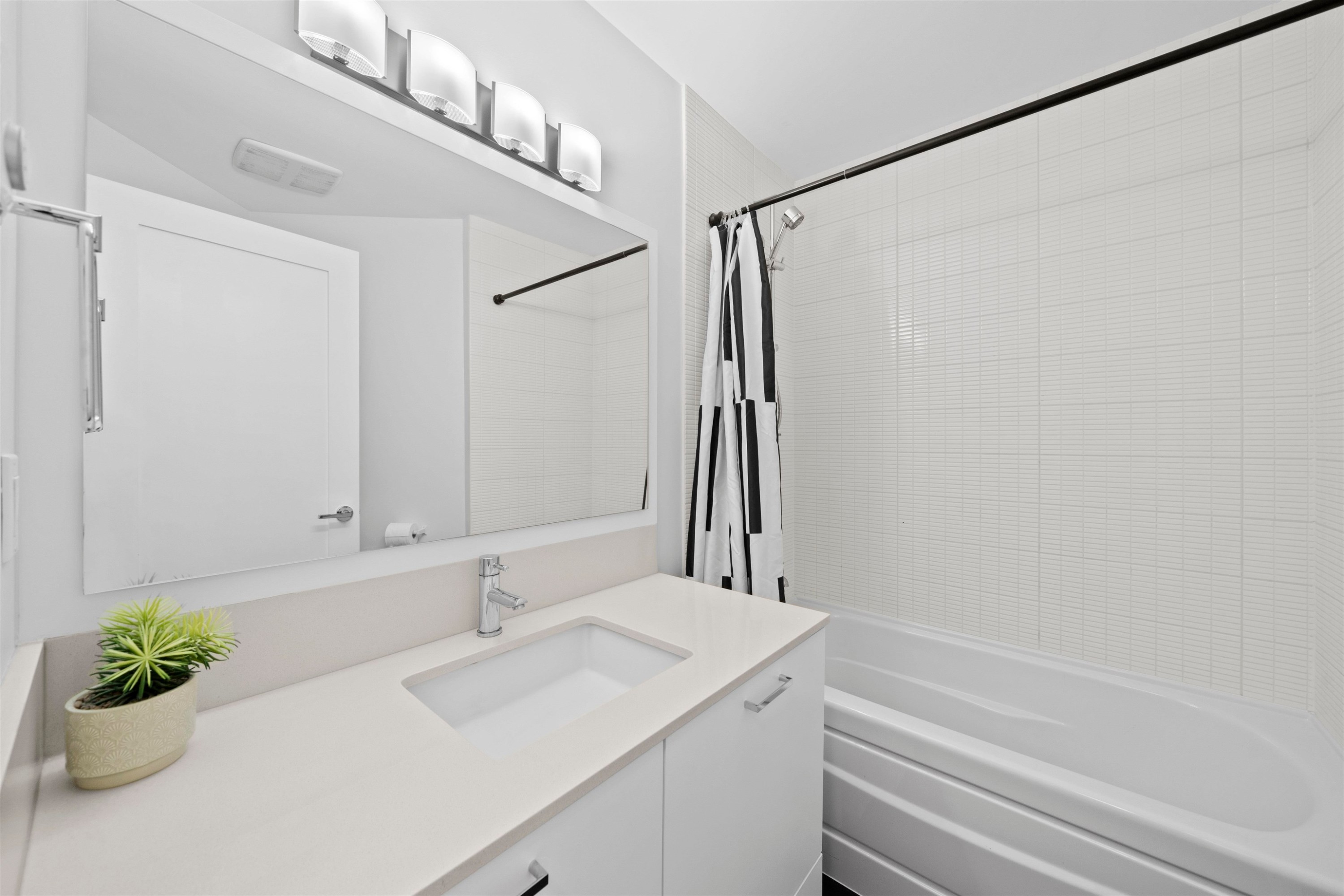 









3395


Galloway

Avenue, 3,
Coquitlam,




BC
V3E 0H2

