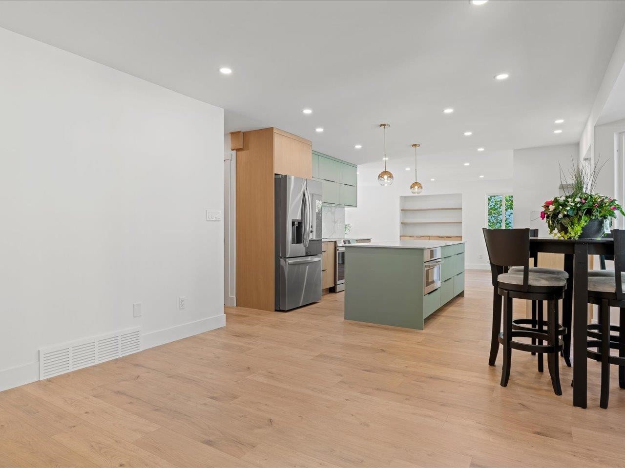 









1135


Settlers

Court,
Port Coquitlam,




BC
V3C 5Y5

