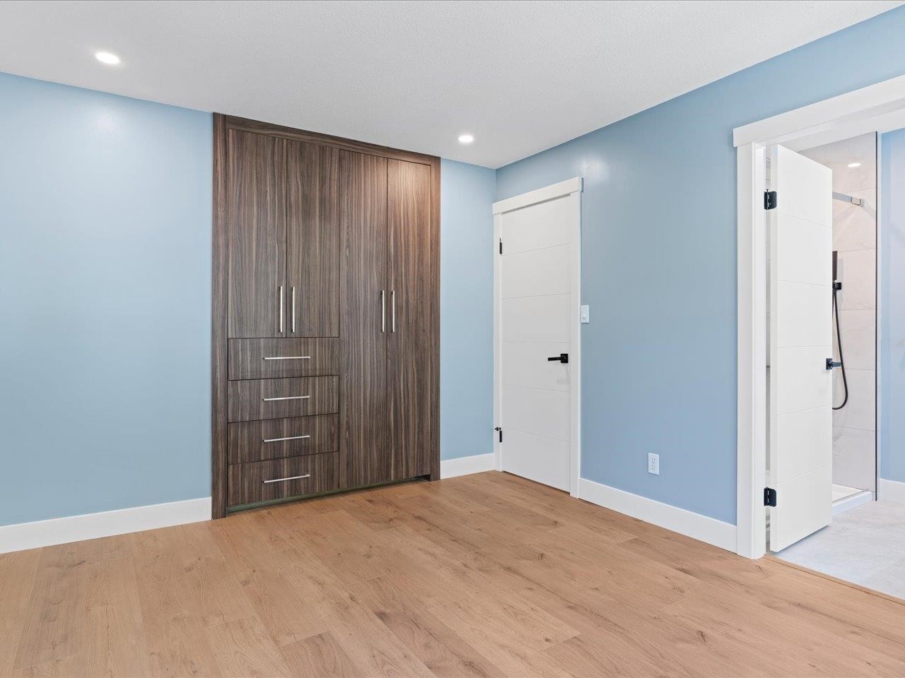 









1135


Settlers

Court,
Port Coquitlam,




BC
V3C 5Y5

