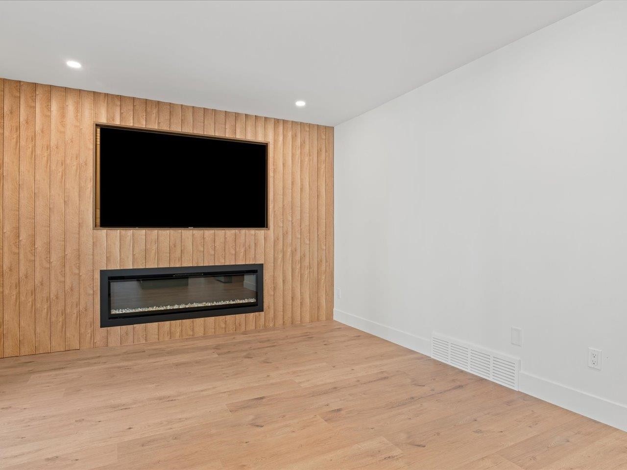 









1135


Settlers

Court,
Port Coquitlam,




BC
V3C 5Y5

