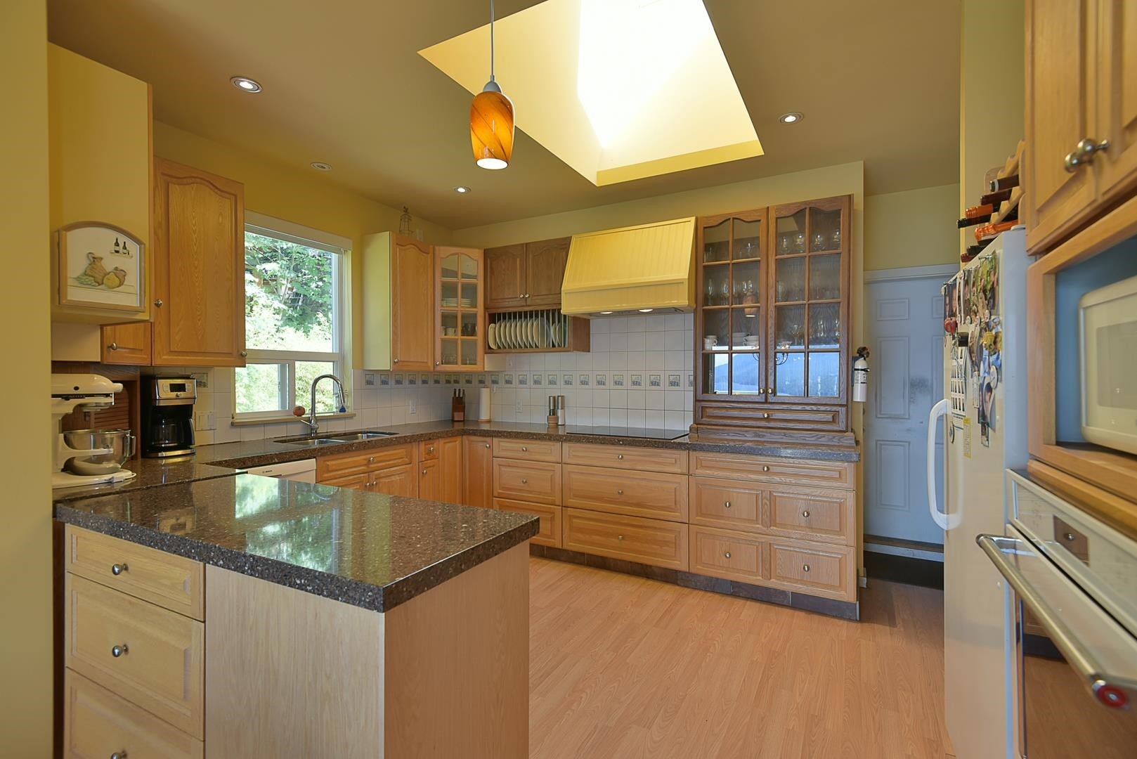 









5870


Skookumchuk

Road,
Sechelt,




BC
V7Z 0P3

