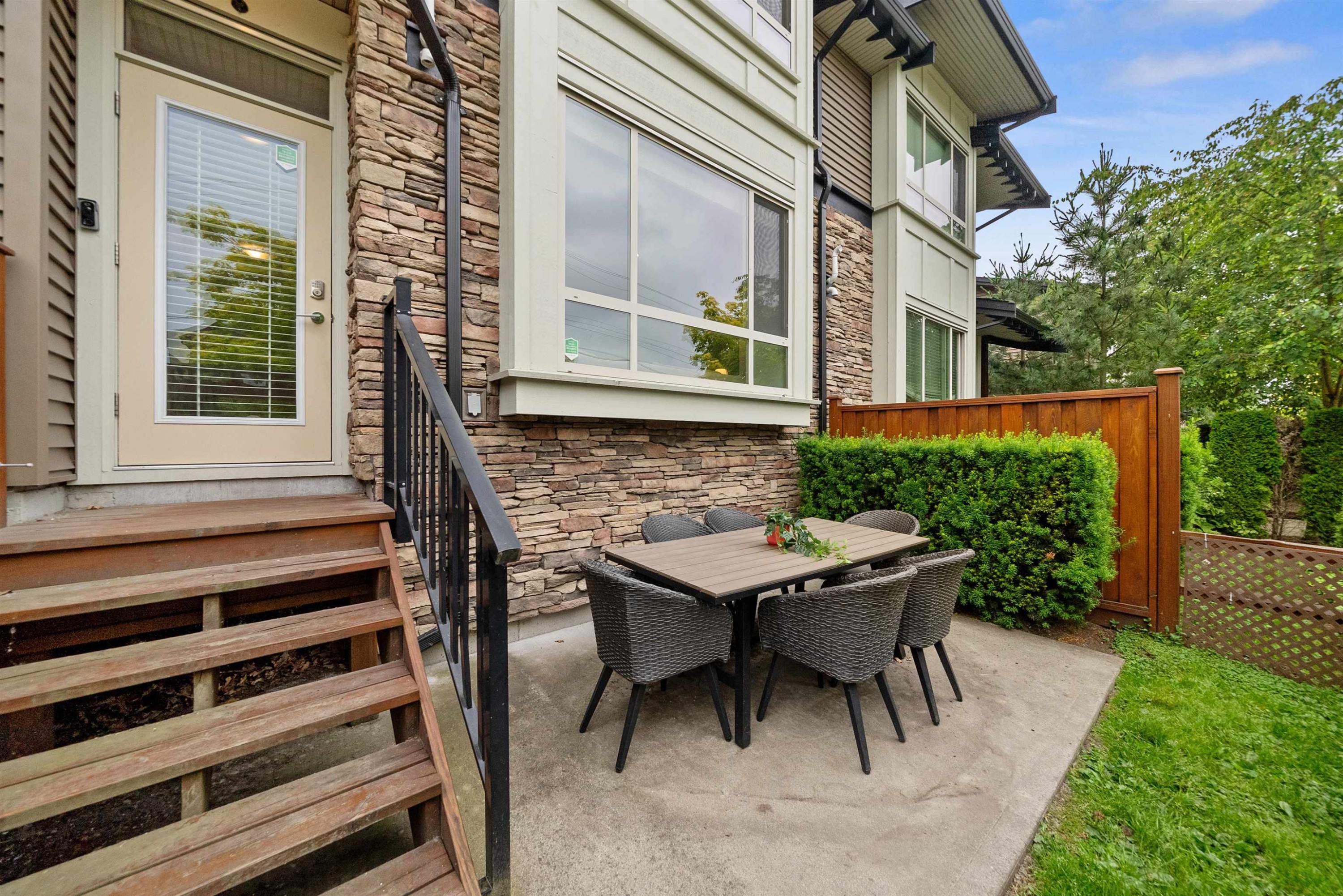 









23986


104

Avenue, 16,
Maple Ridge,




BC
V2W 0G8

