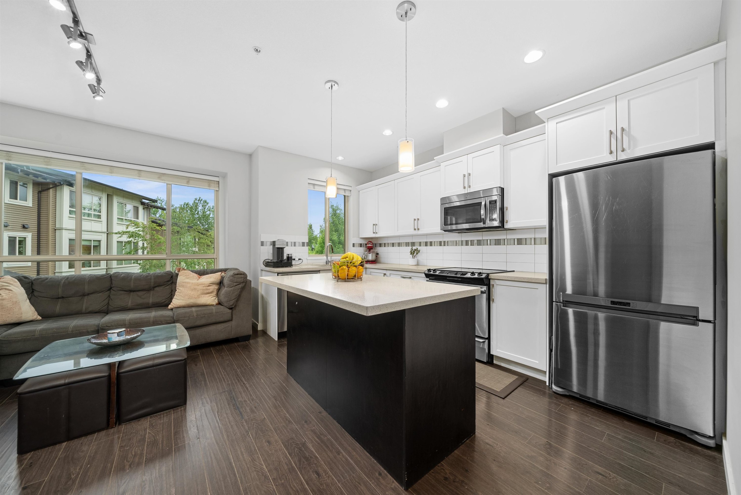 









23986


104

Avenue, 16,
Maple Ridge,




BC
V2W 0G8

