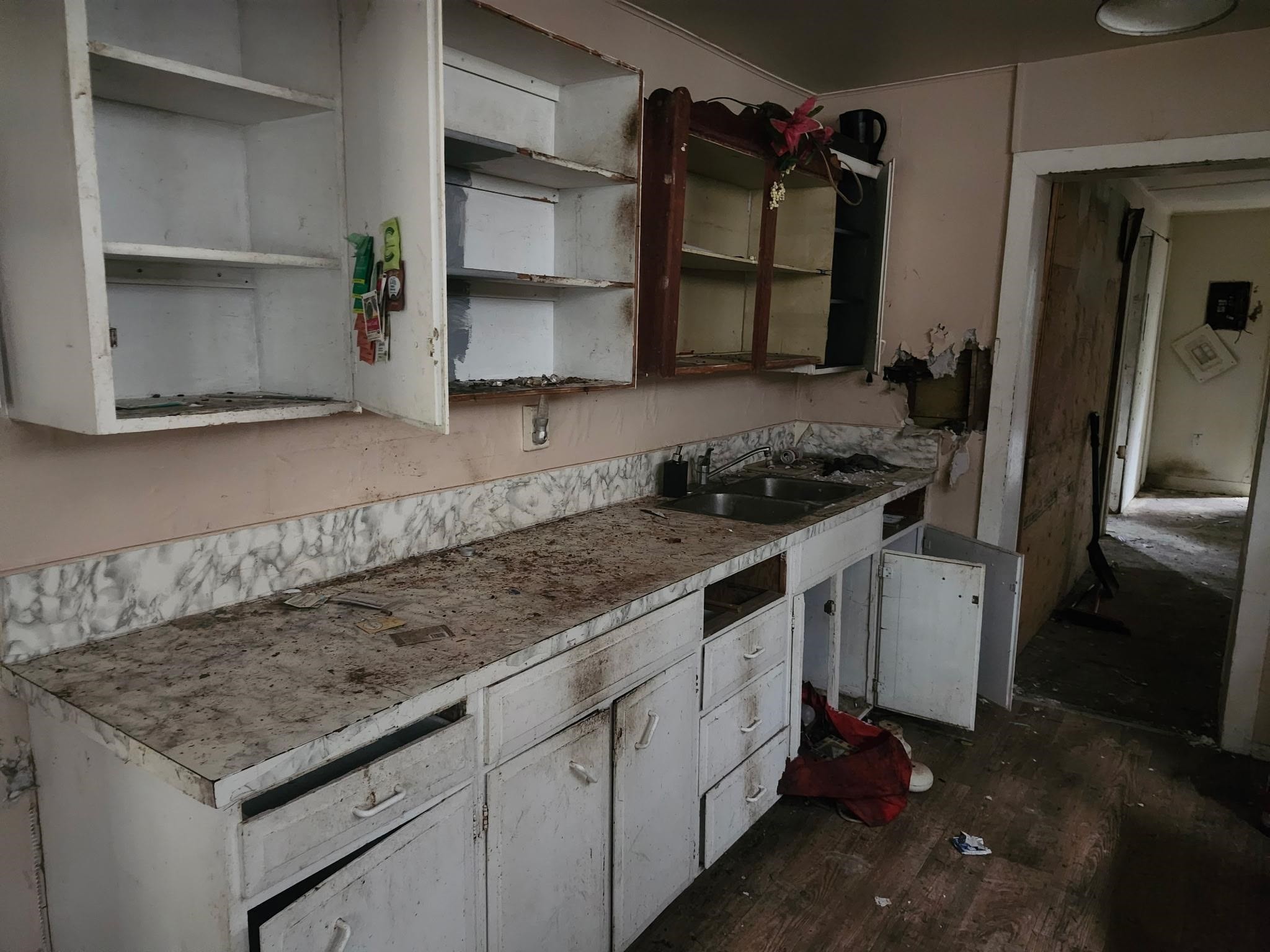 









14244


Silver Valley

Road,
Maple Ridge,




BC
V4R 2R3

