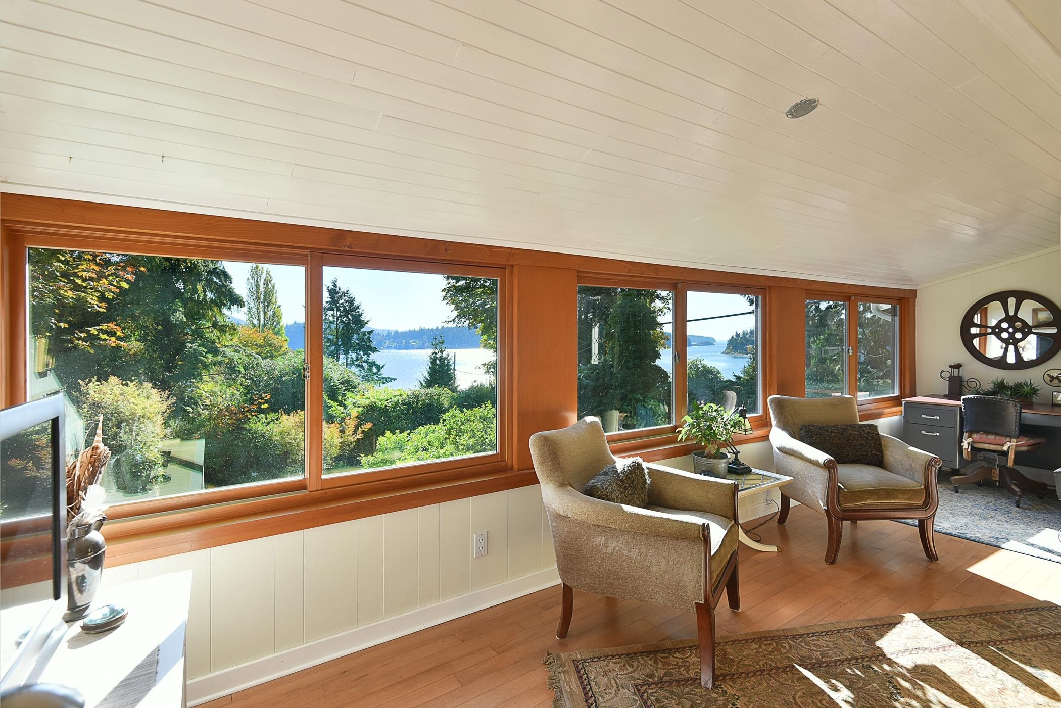 









586


Bals

Lane,
Gibsons,




BC
V0N 1V9

