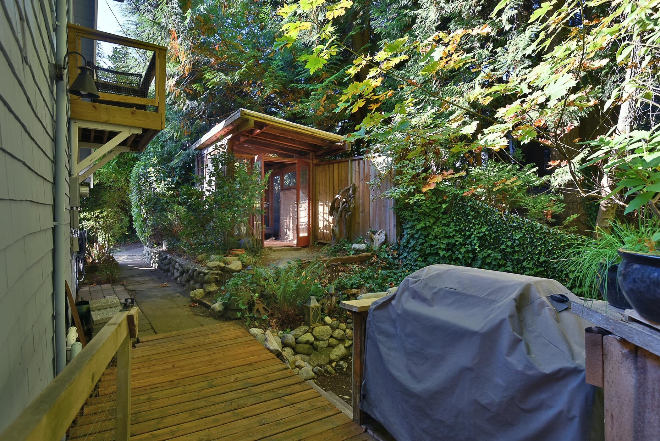 









586


Bals

Lane,
Gibsons,




BC
V0N 1V9

