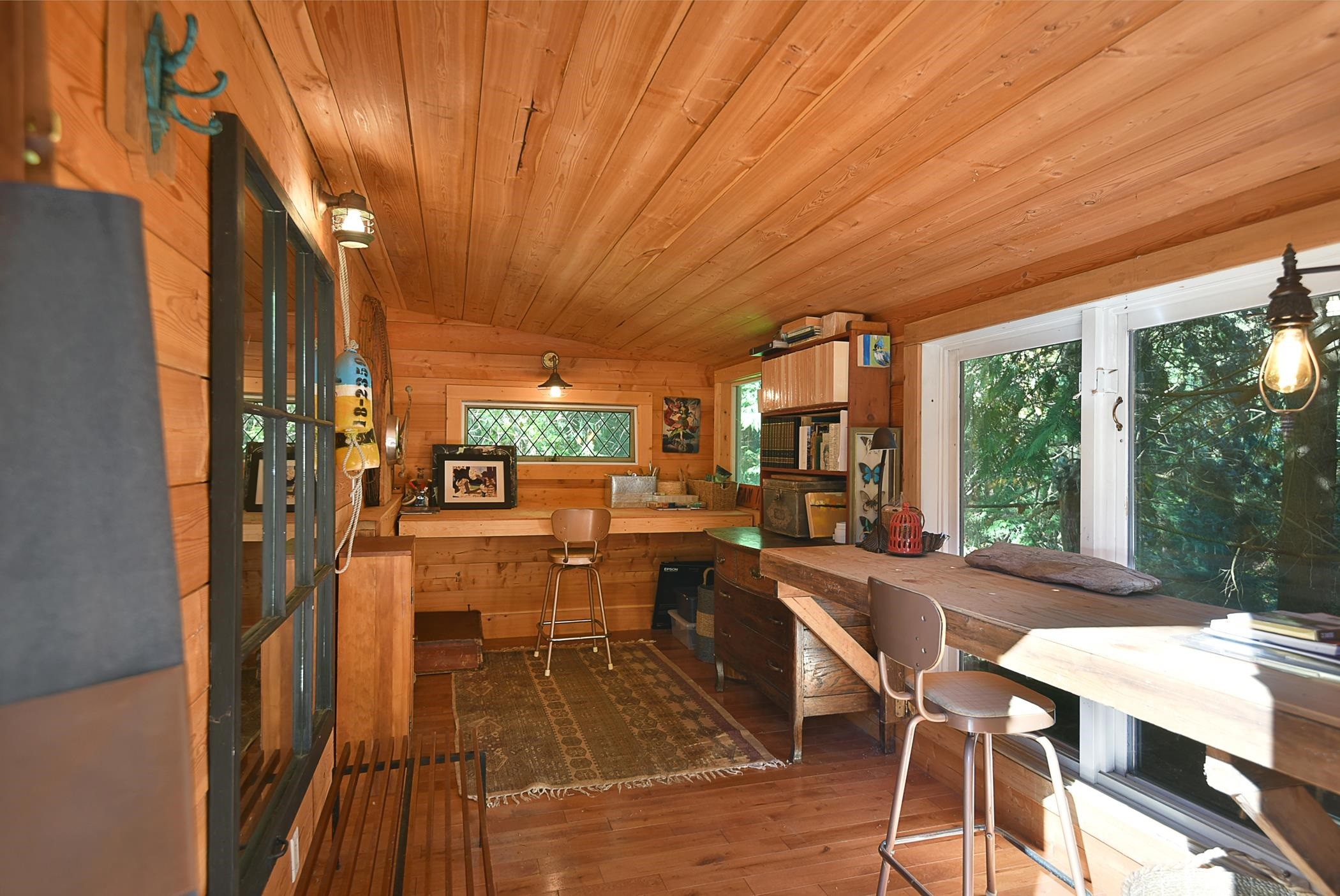 









586


Bals

Lane,
Gibsons,




BC
V0N 1V9

